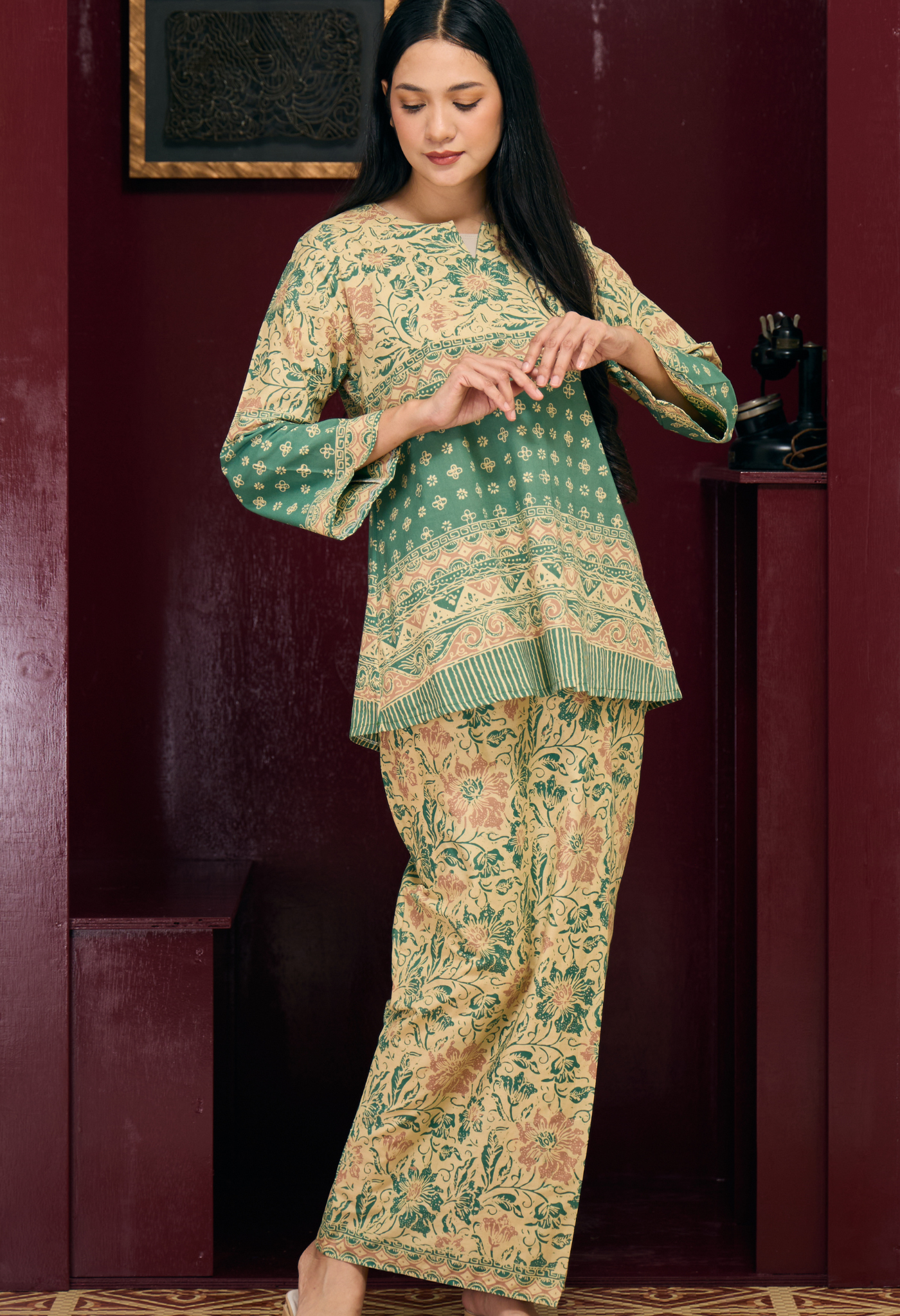 Divina in Green