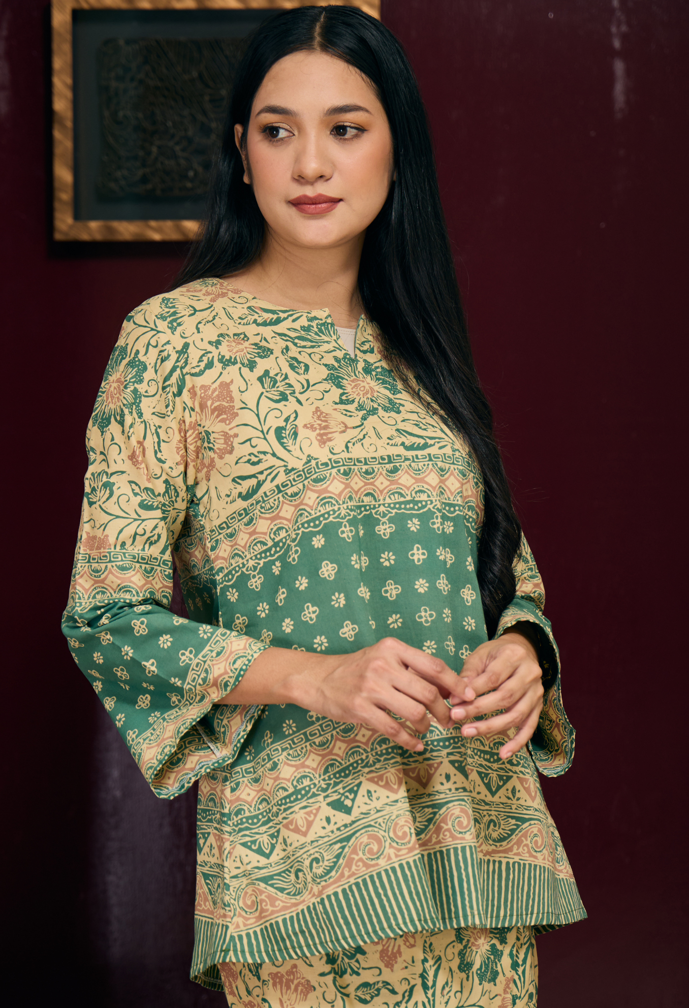Divina in Green