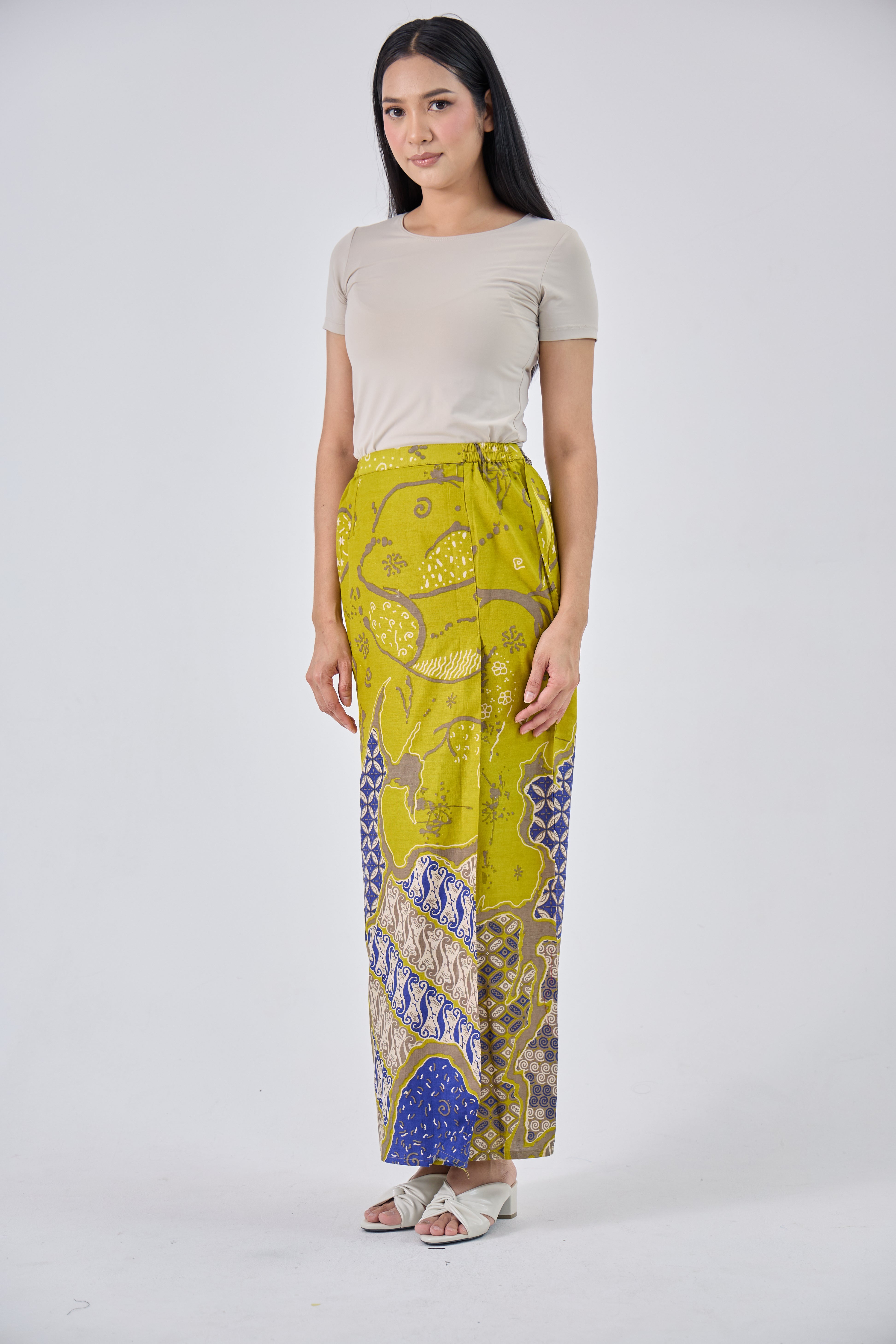 Mirah in Yellow