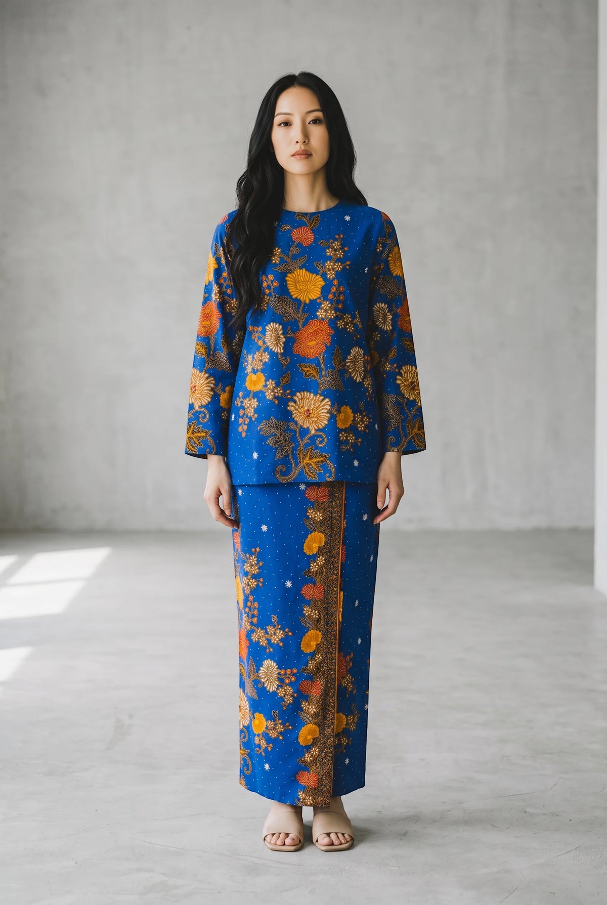 Nayra in Royal Blue