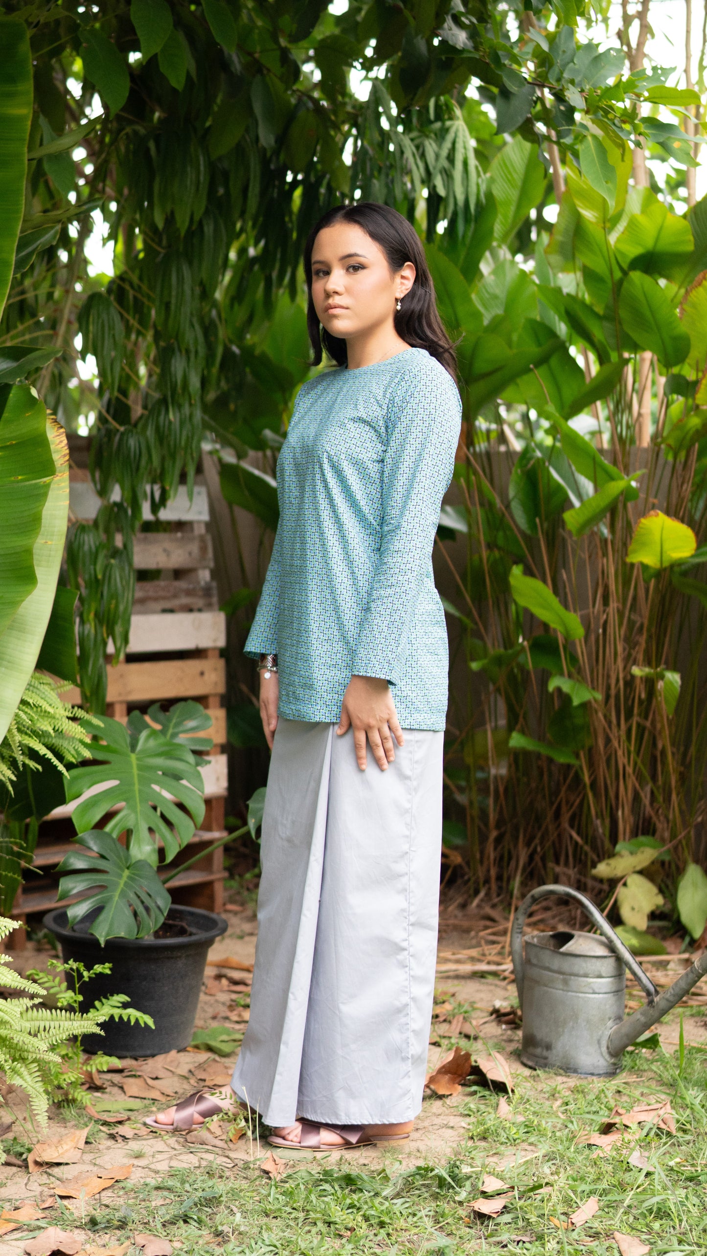 Juwita Top in Green and Blue