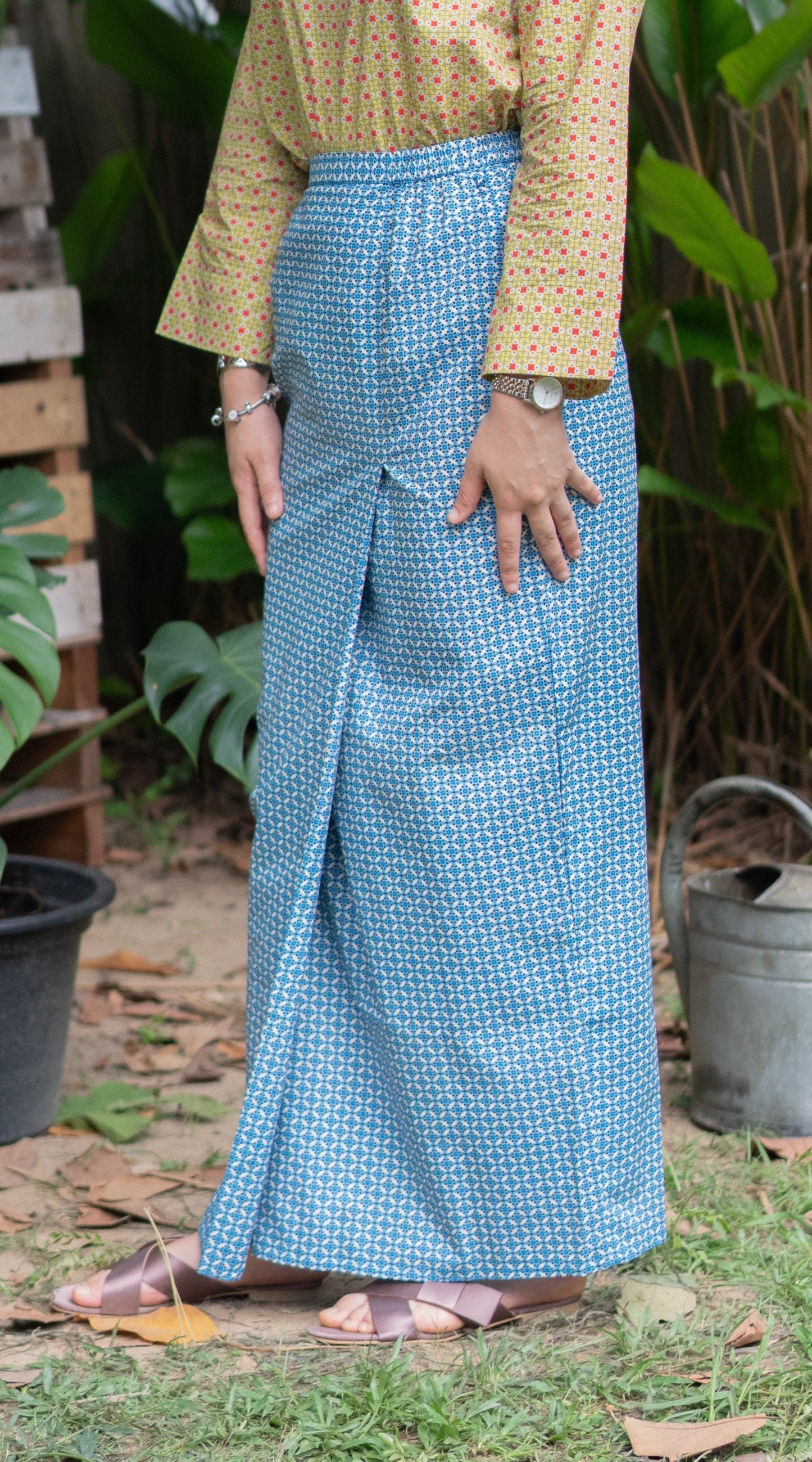 Jelita Sarung in Blue and White