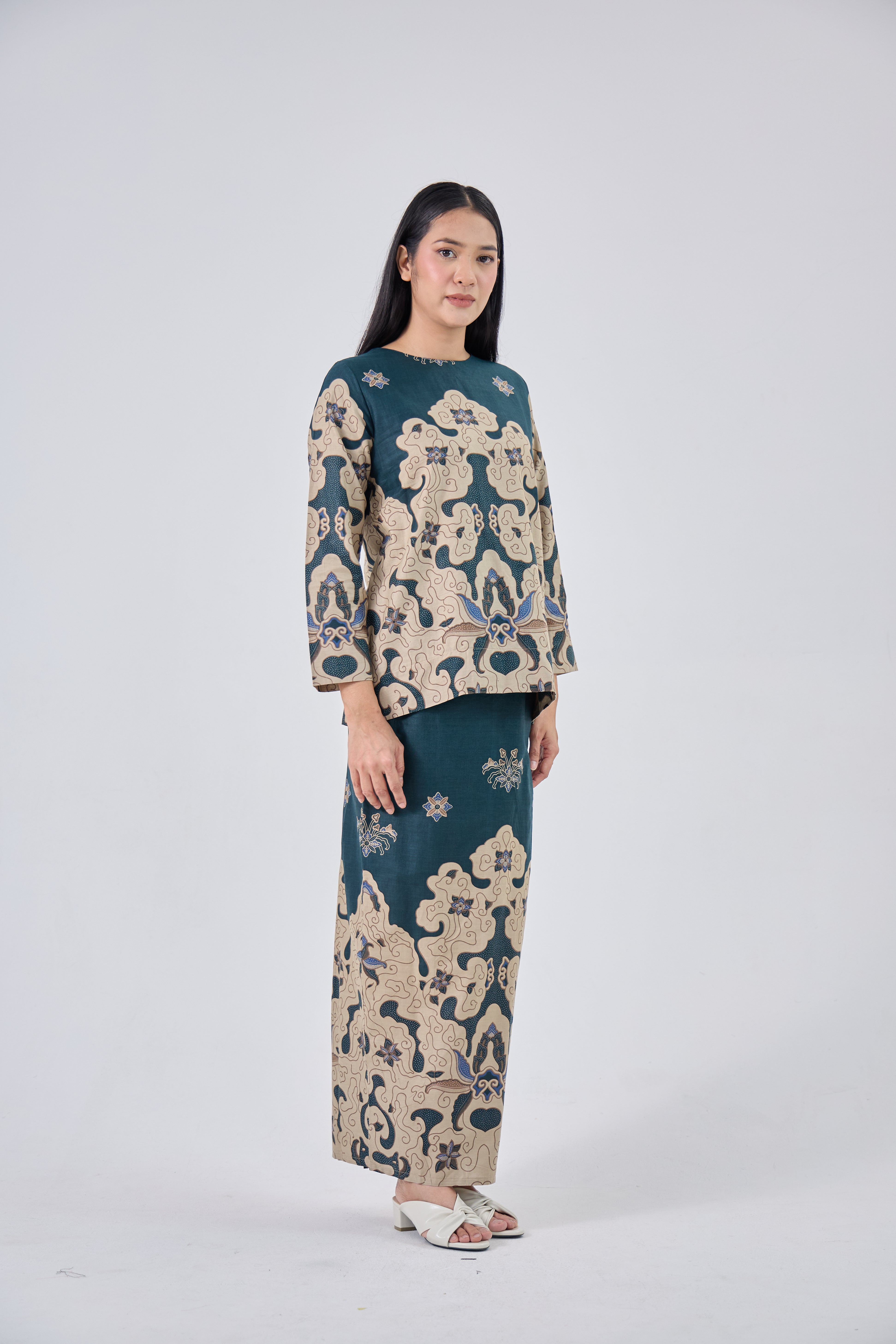 Muna in Green