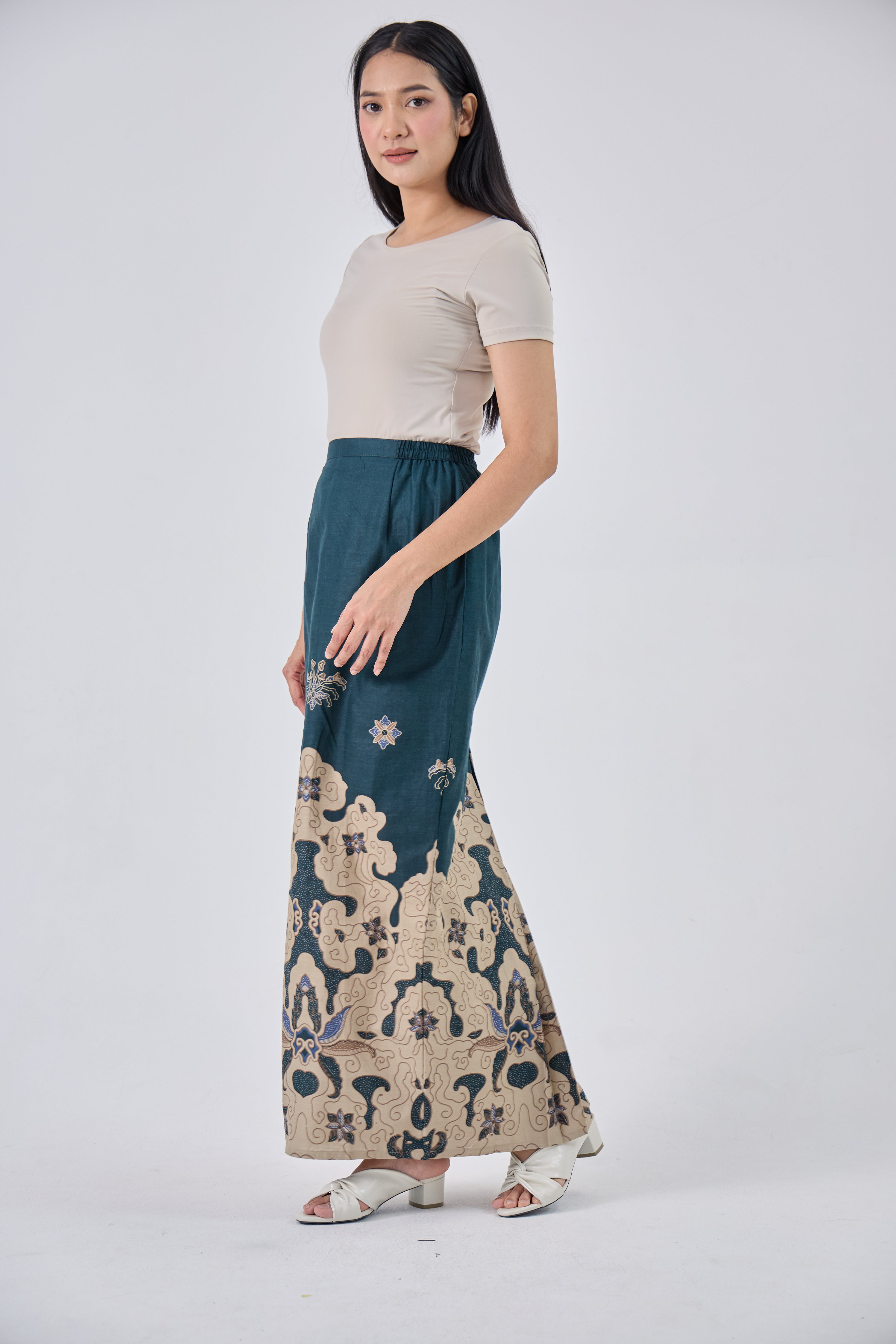 Muna in Green
