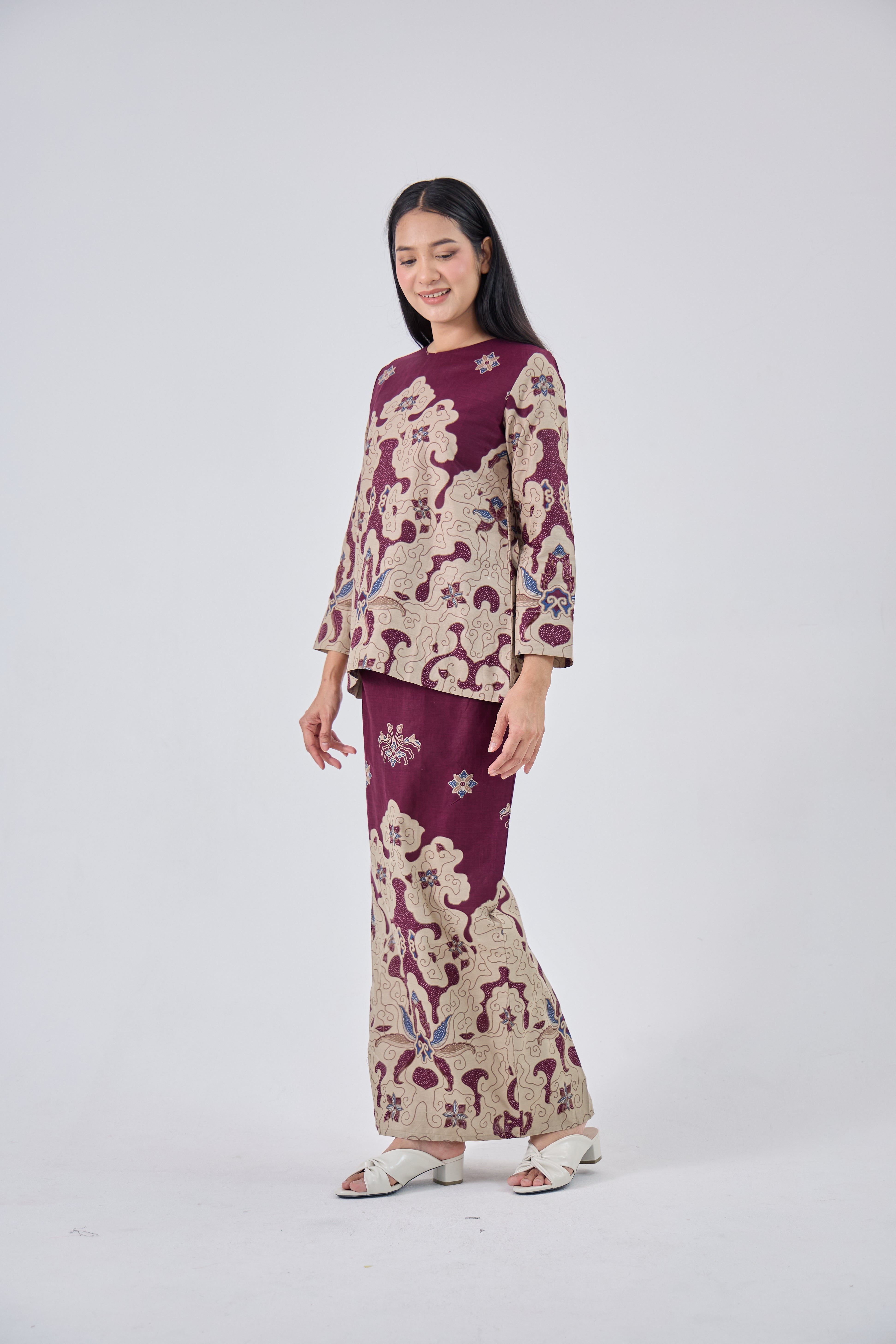 Muna in Purple