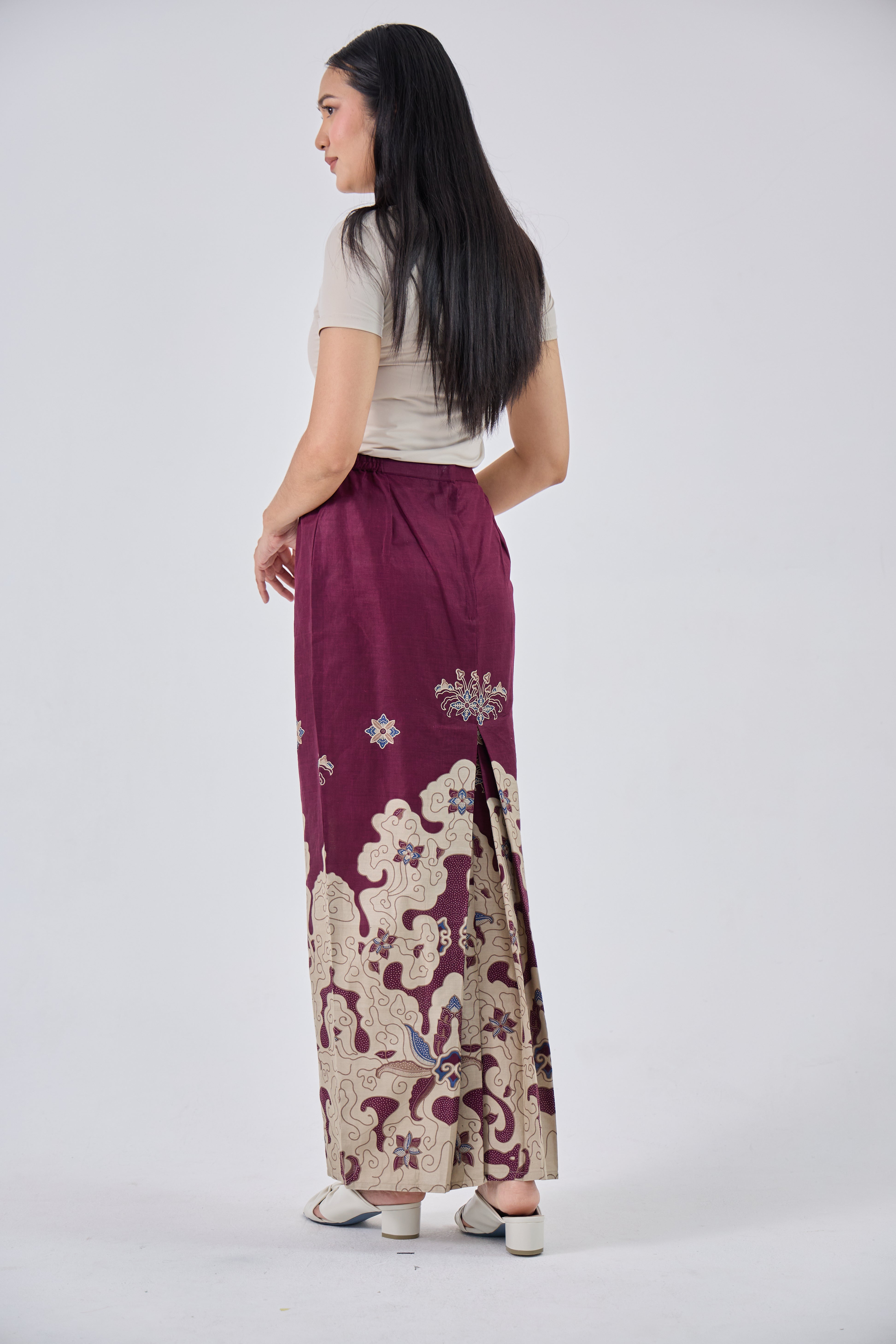 Muna in Purple