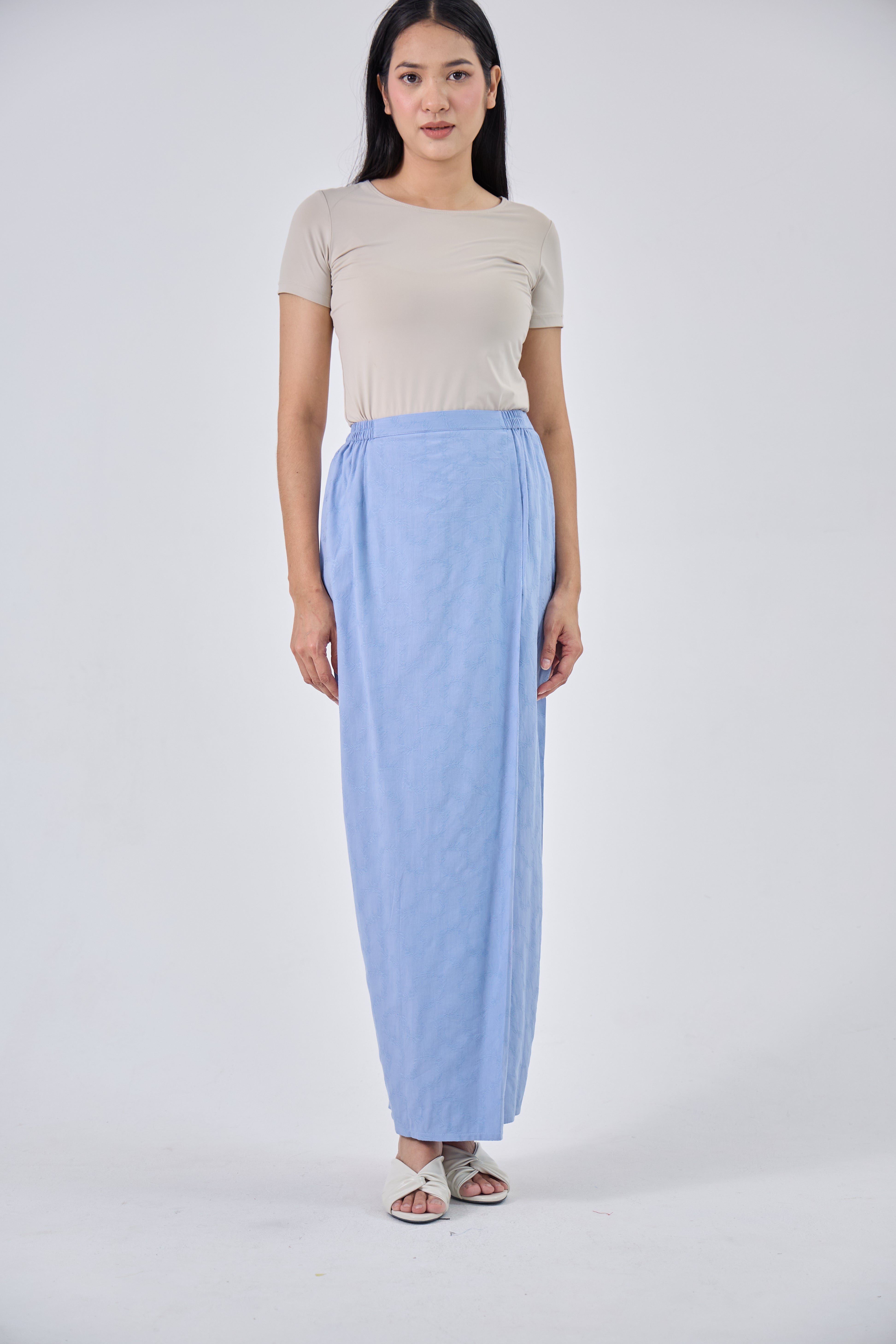 Liana in Blue