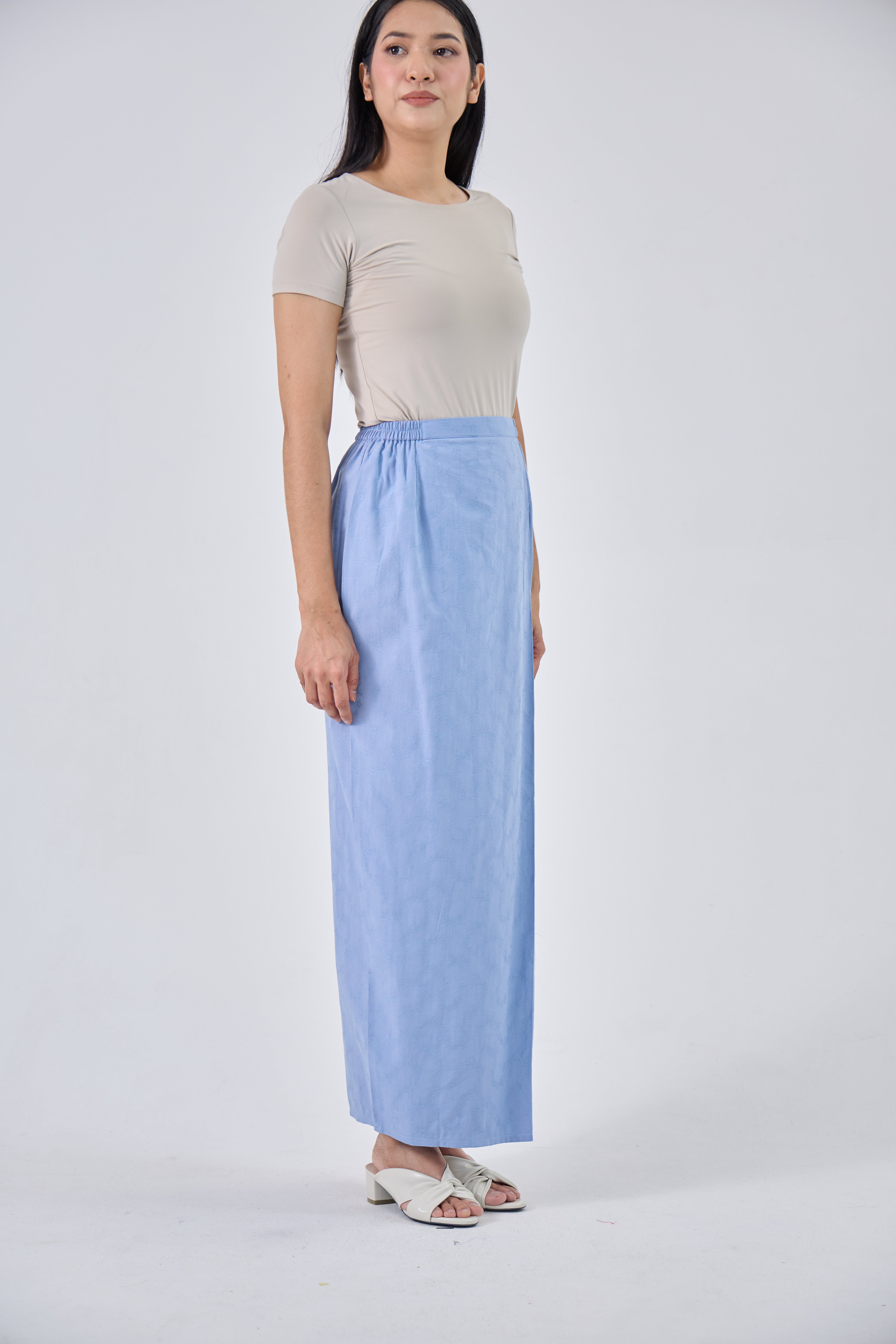 Liana in Blue