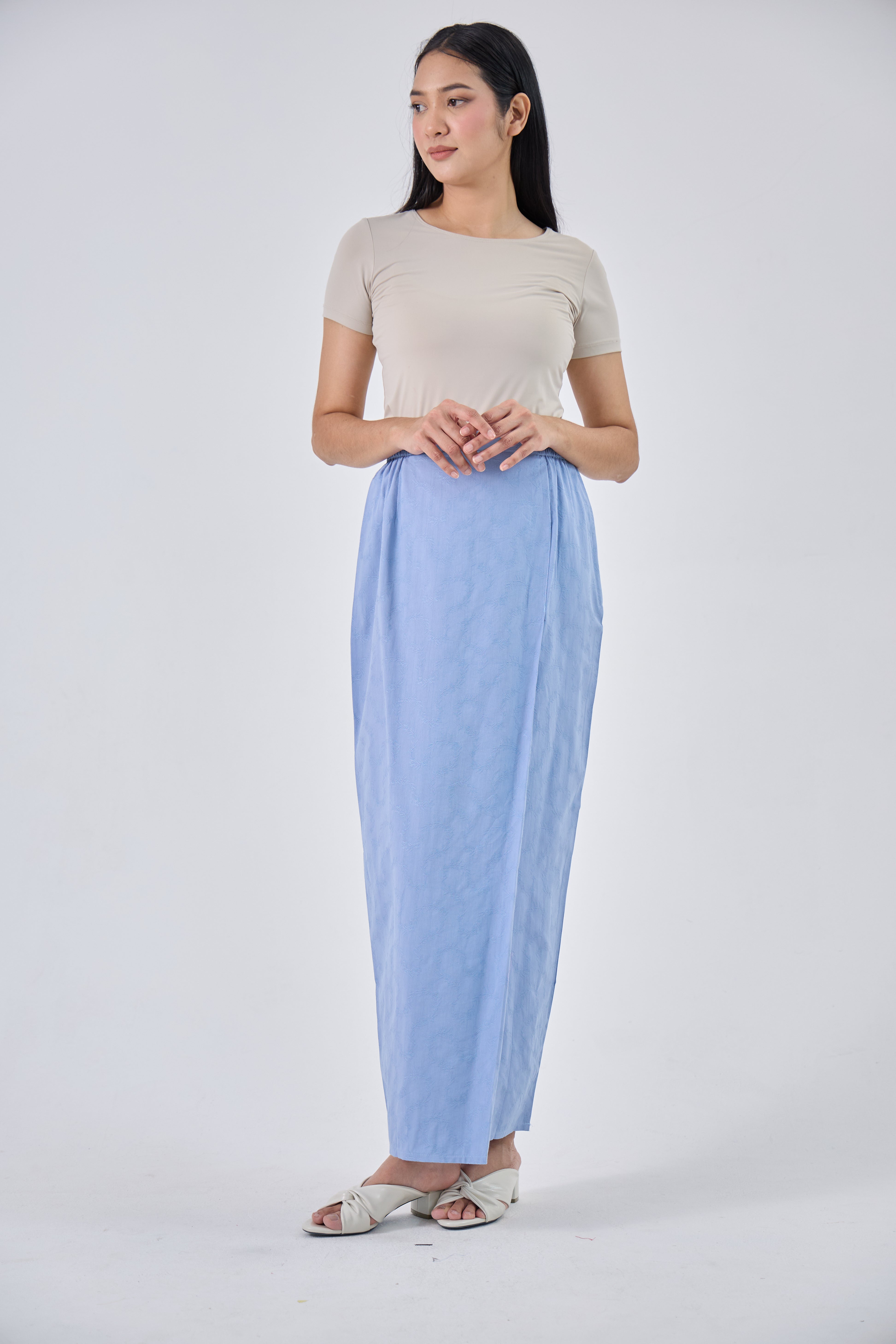 Liana in Blue
