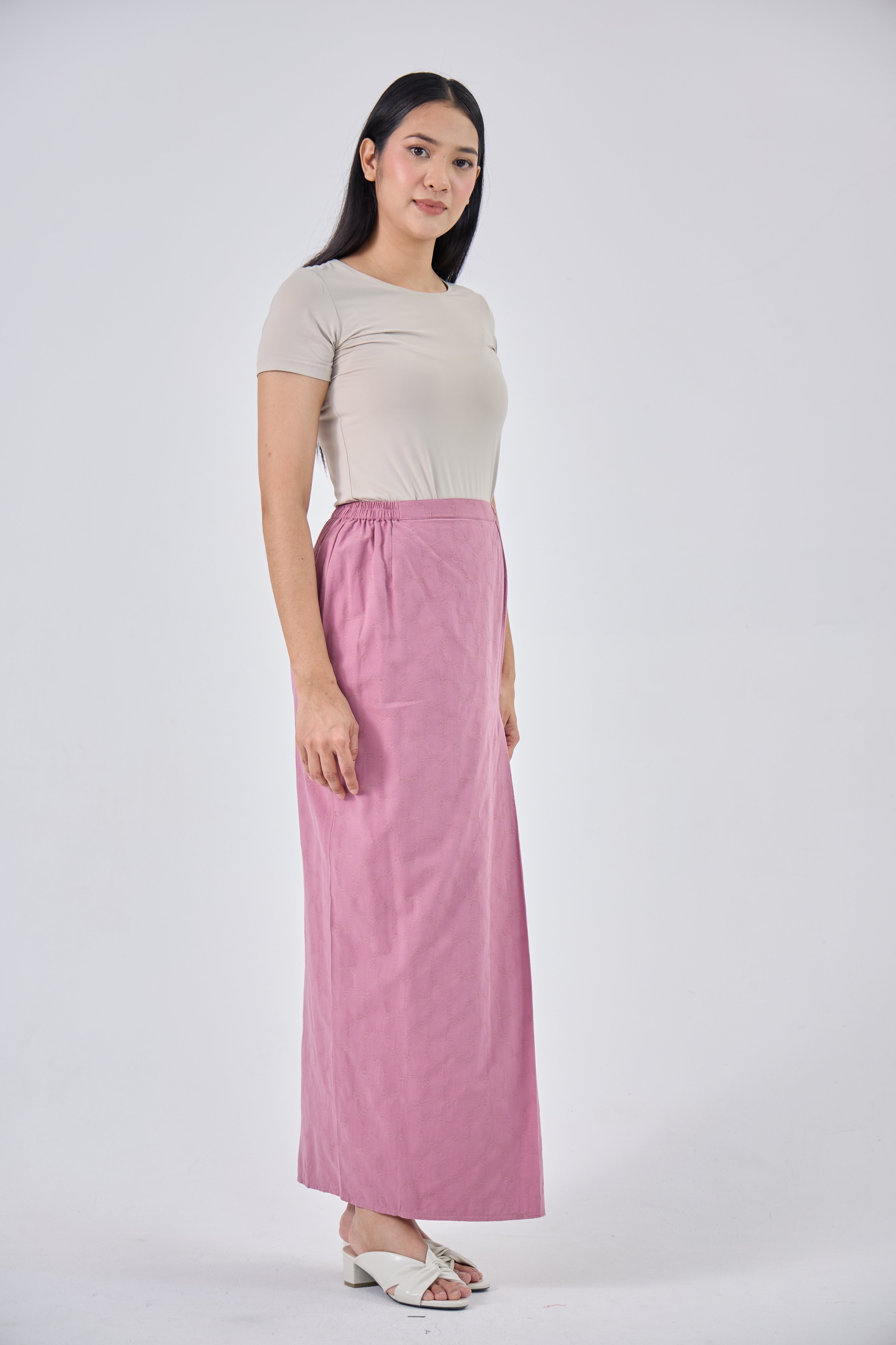Liana in Pink