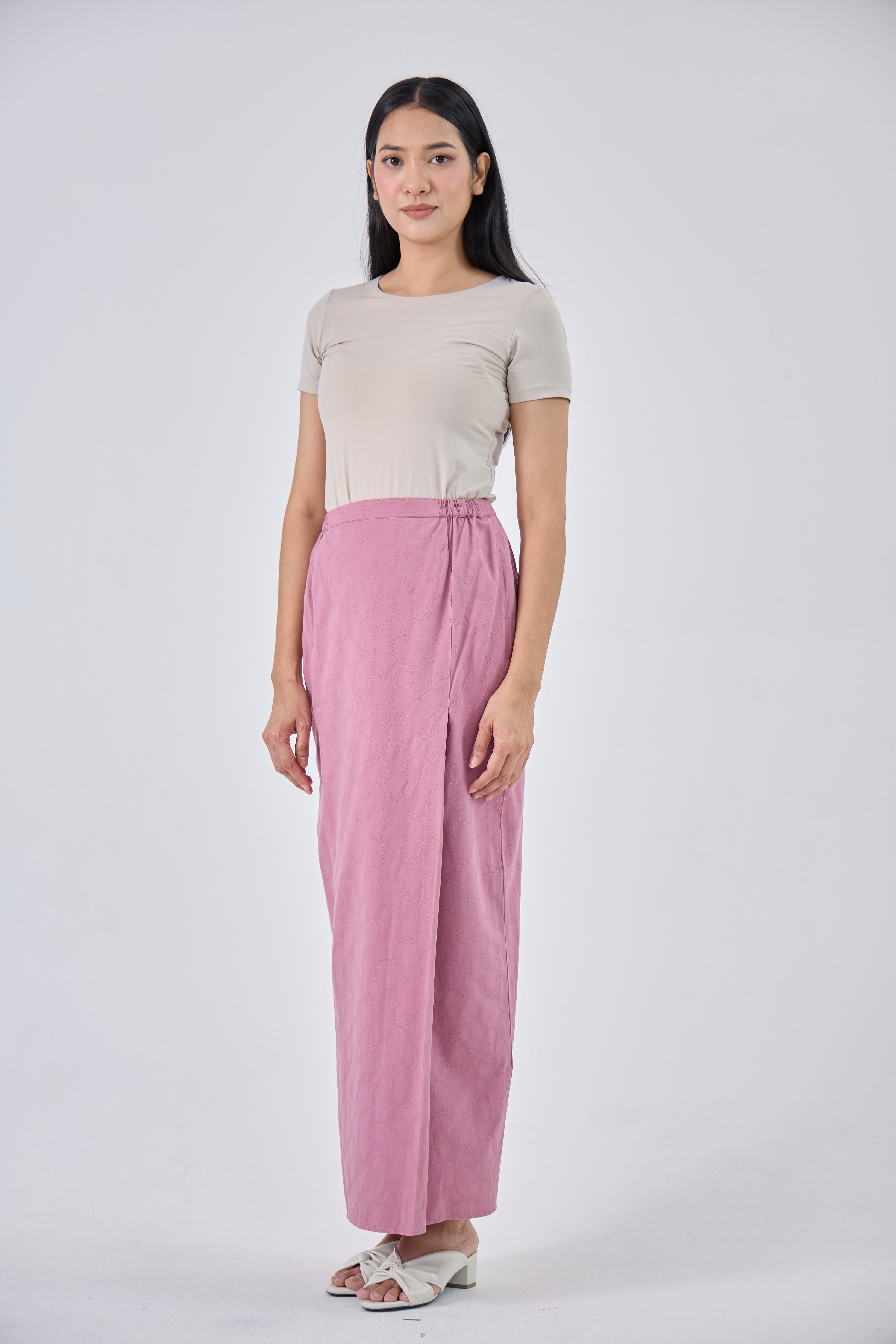 Liana in Pink