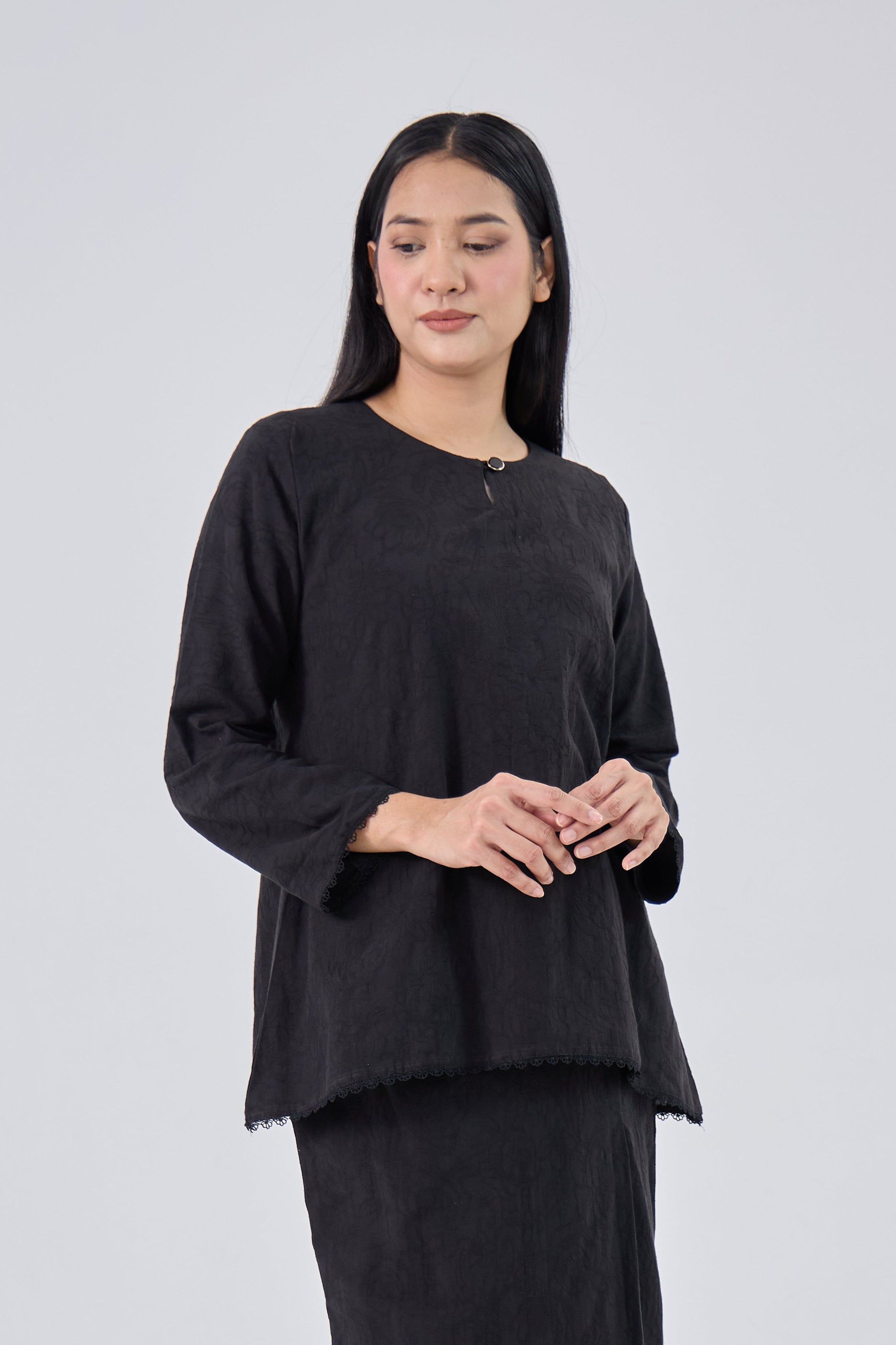 Laili in Black