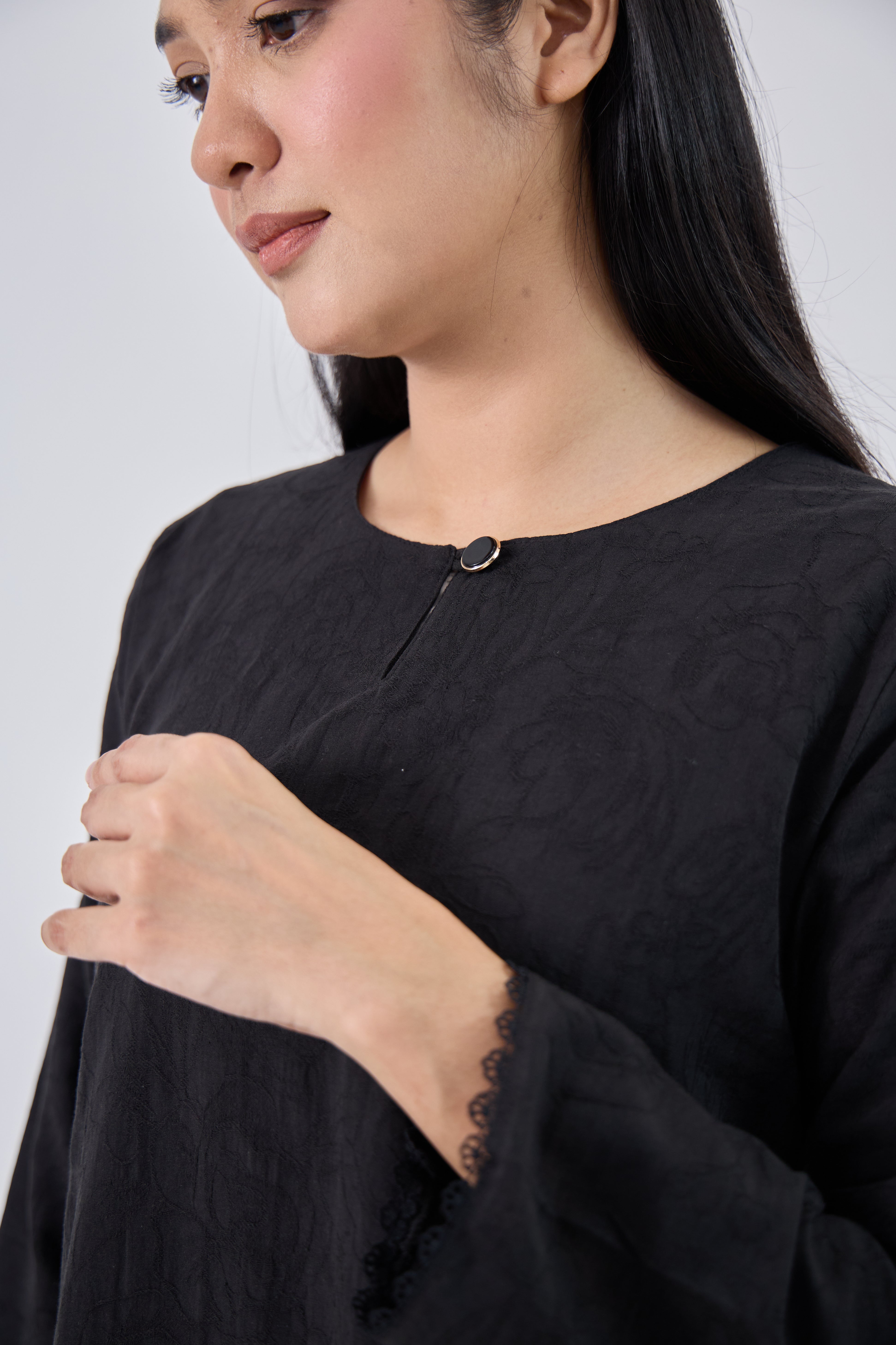Laili in Black