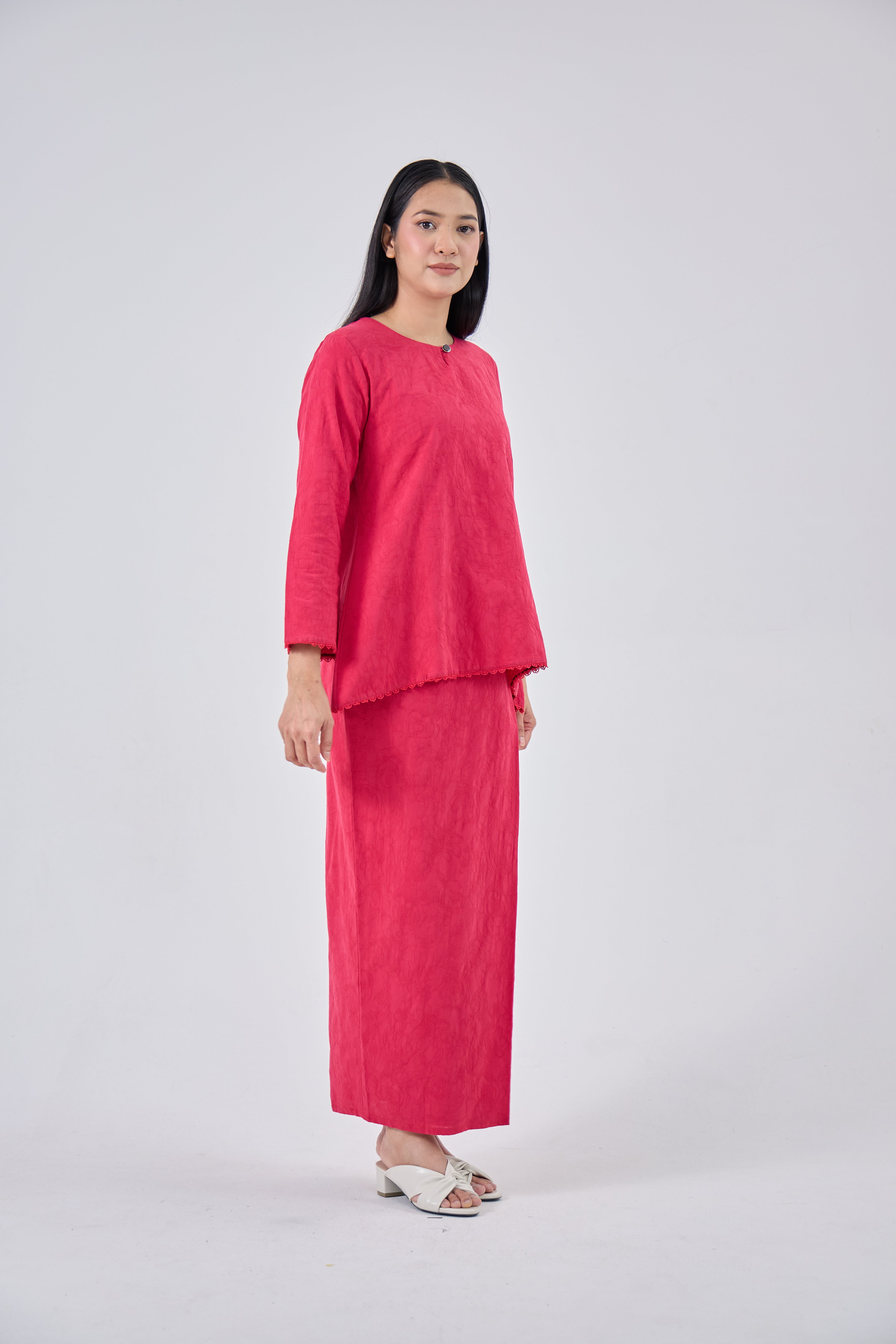 Laili in Red
