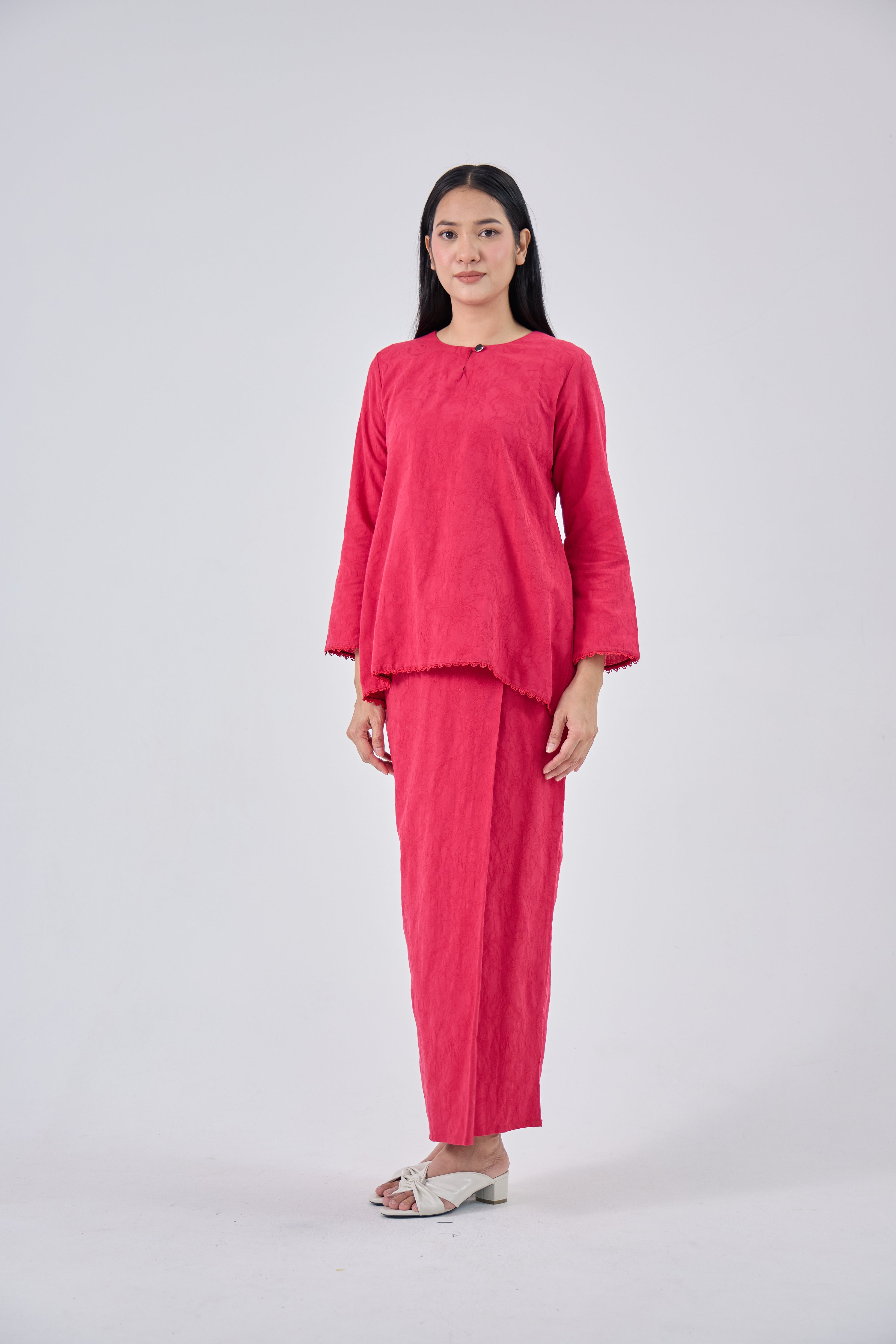 Laili in Red