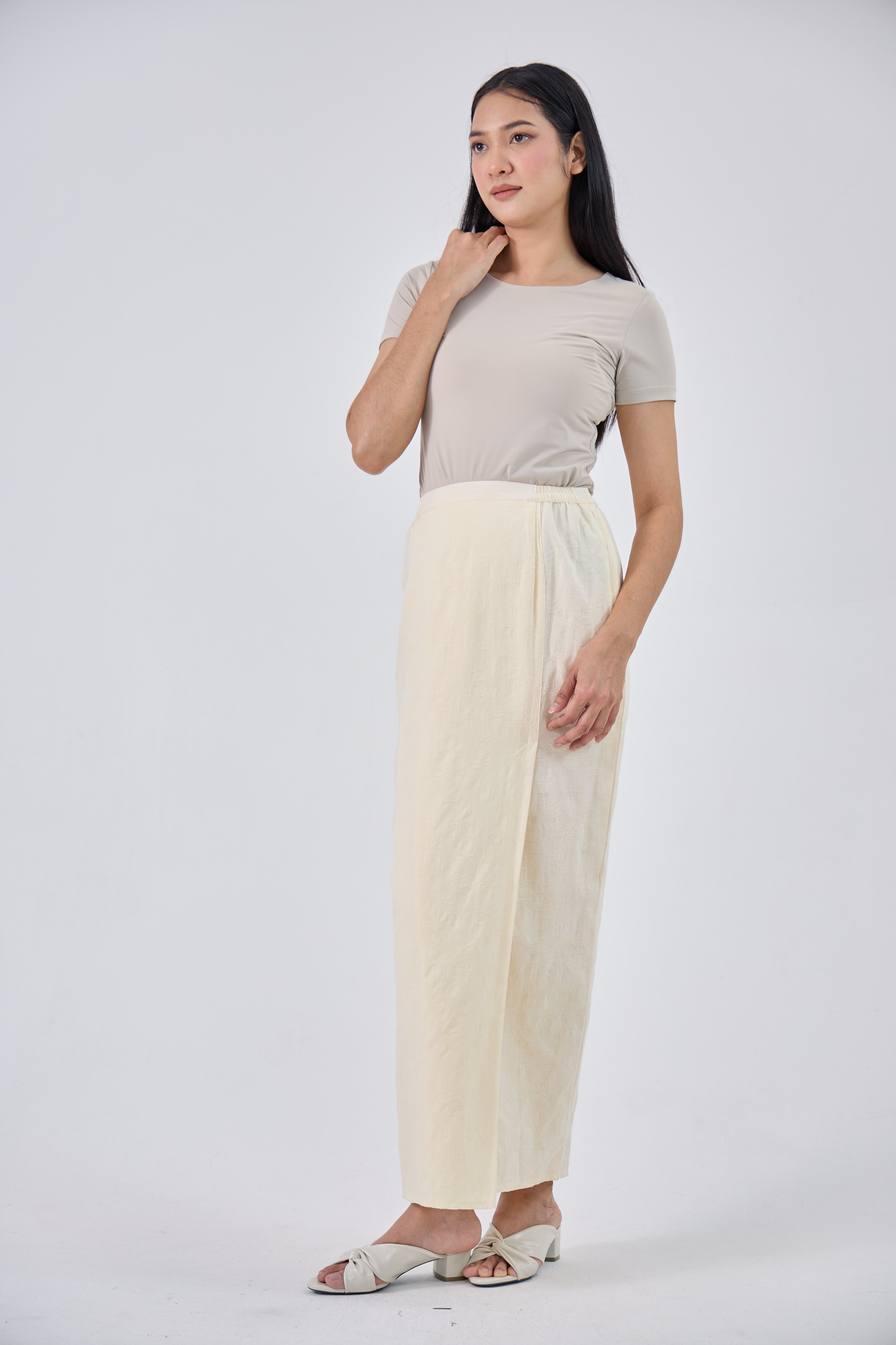 Laili in Cream