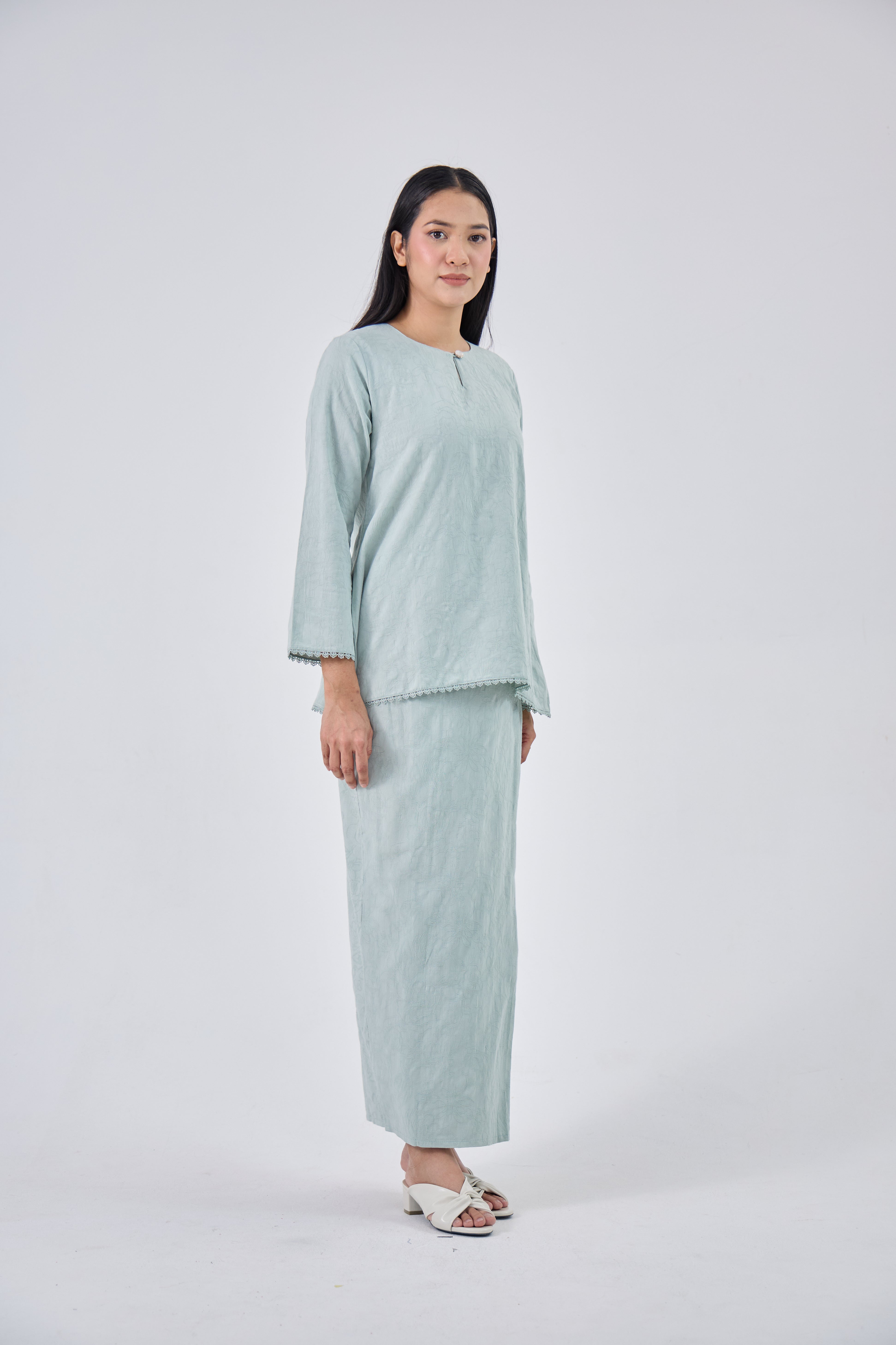 Laili in Green