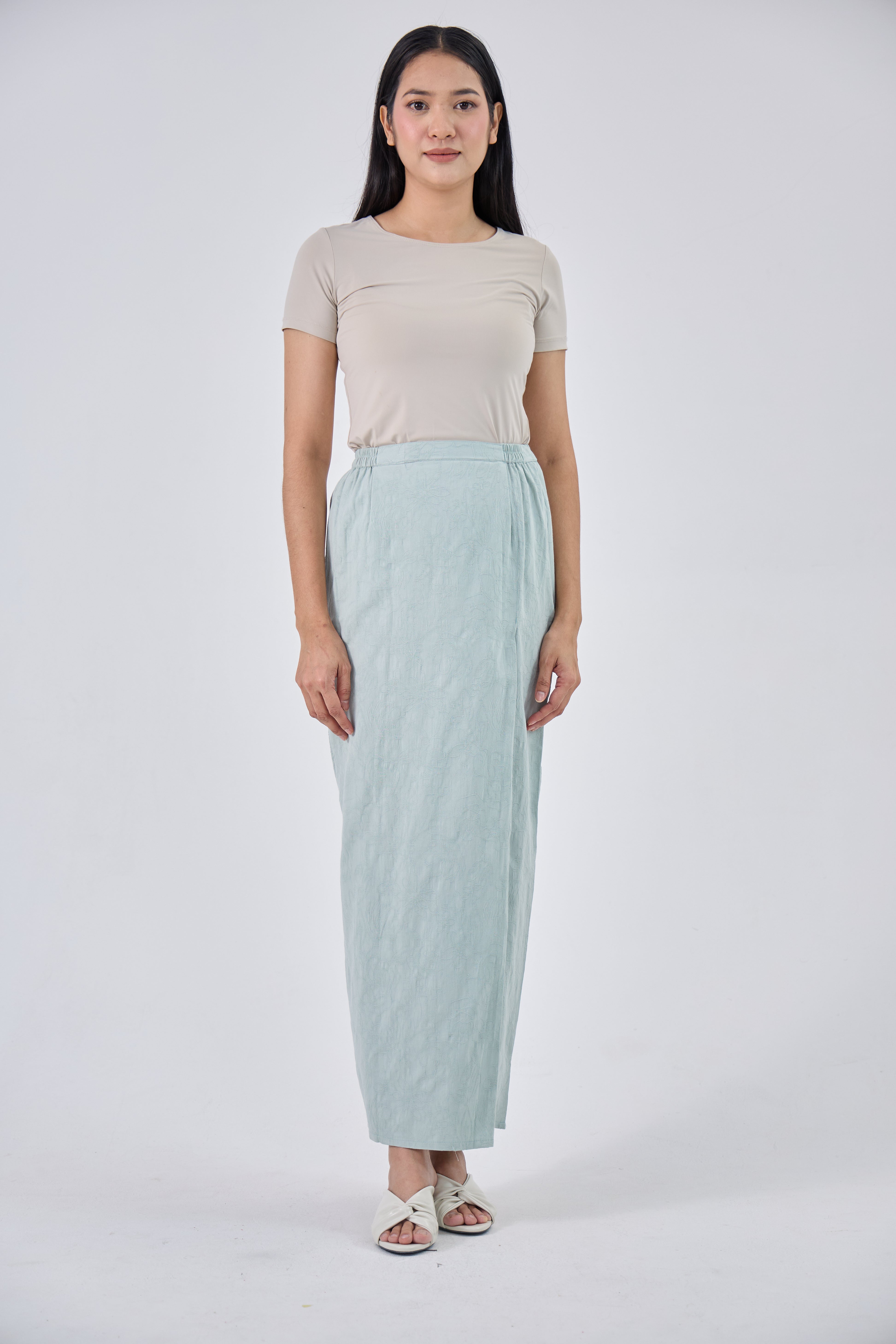 Laili in Green