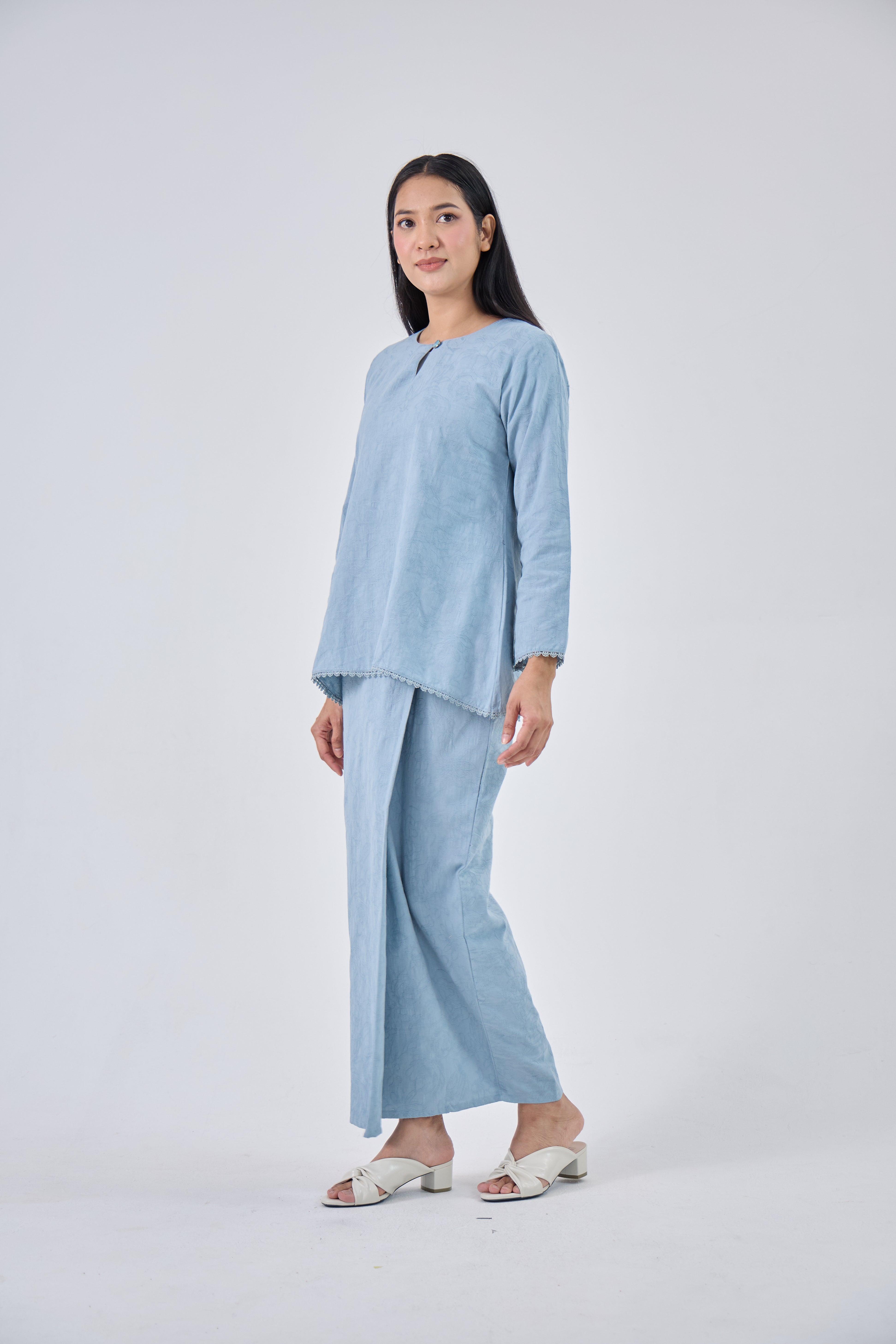 Laili in Blue
