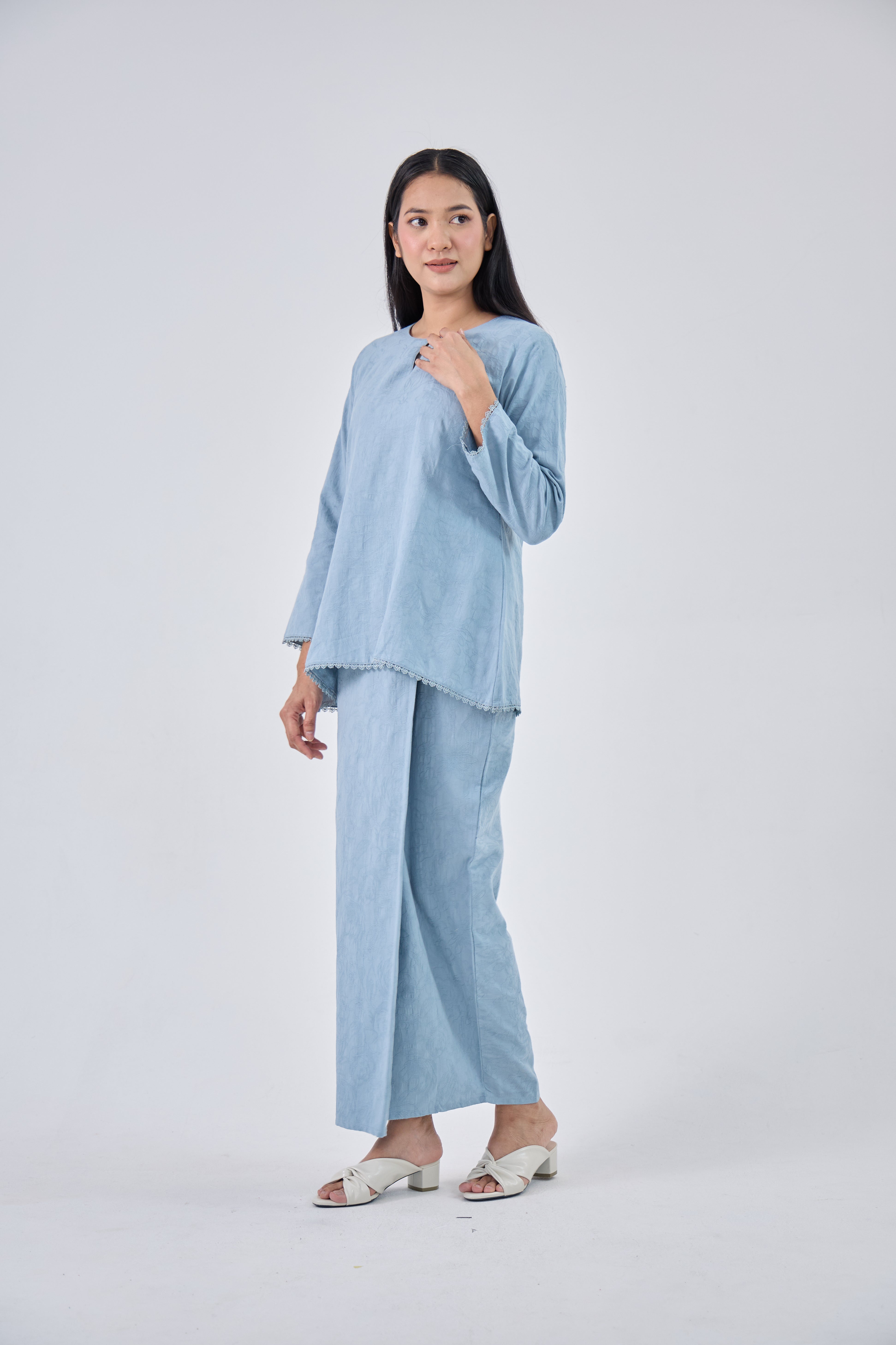 Laili in Blue