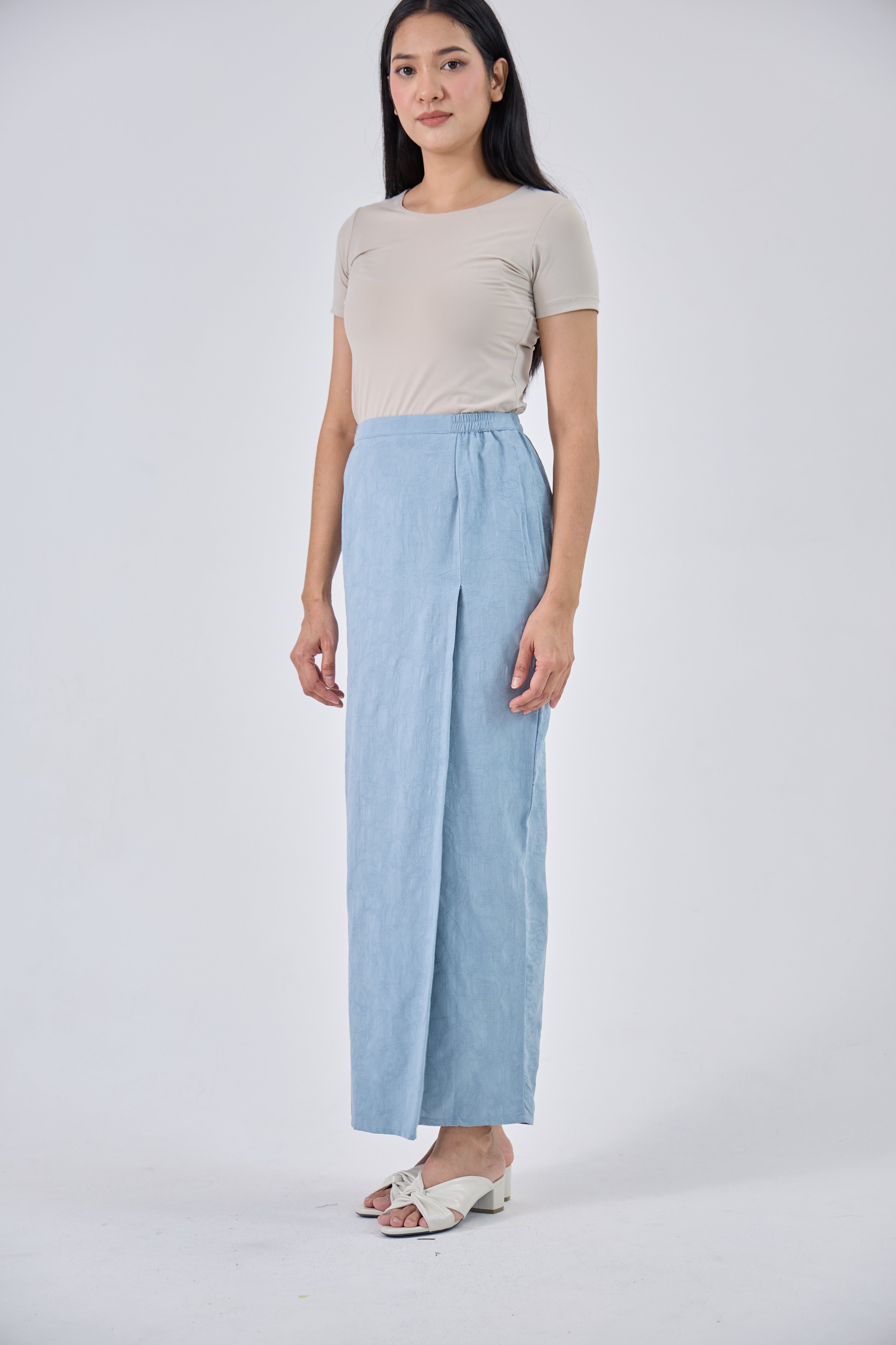 Laili in Blue
