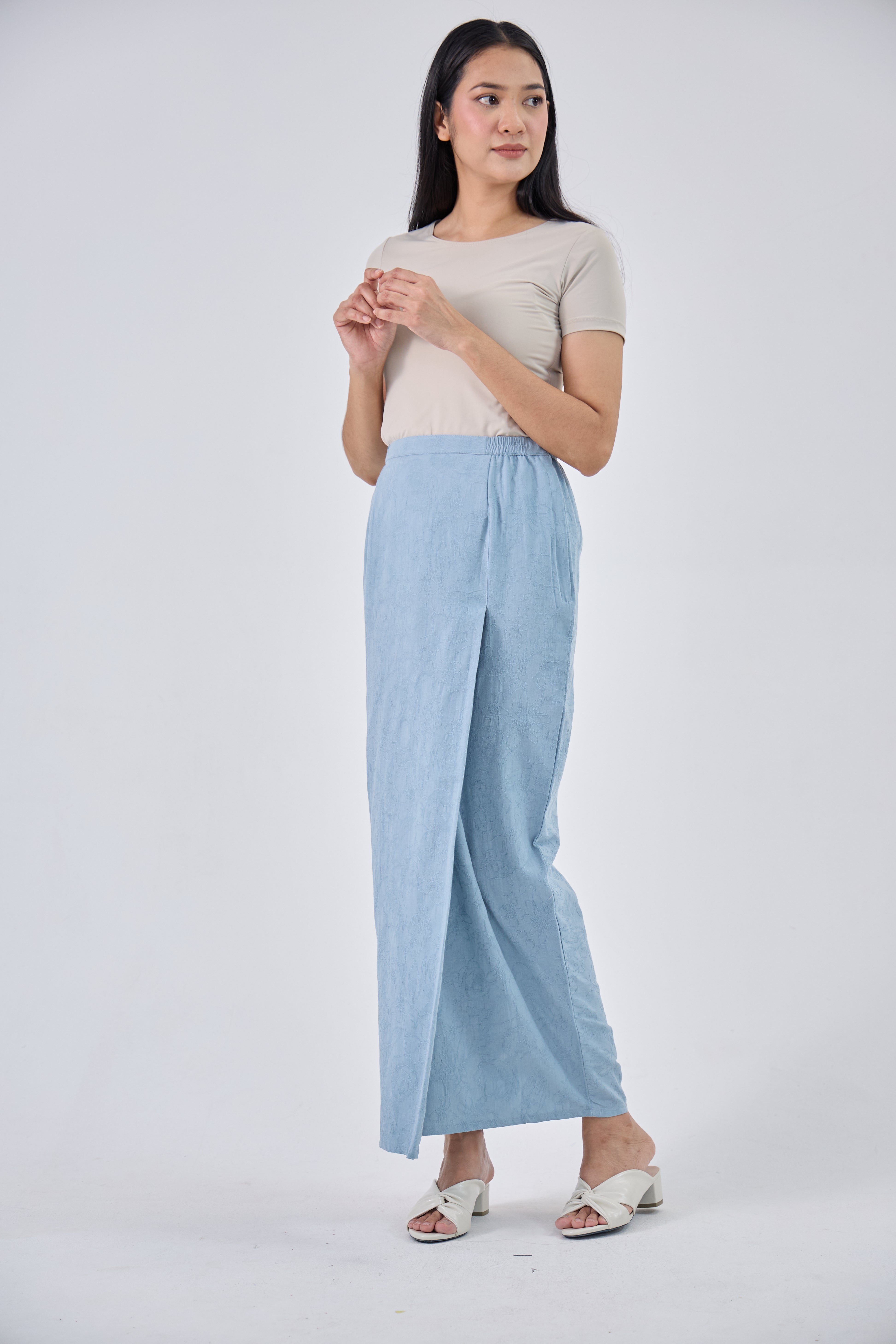 Laili in Blue