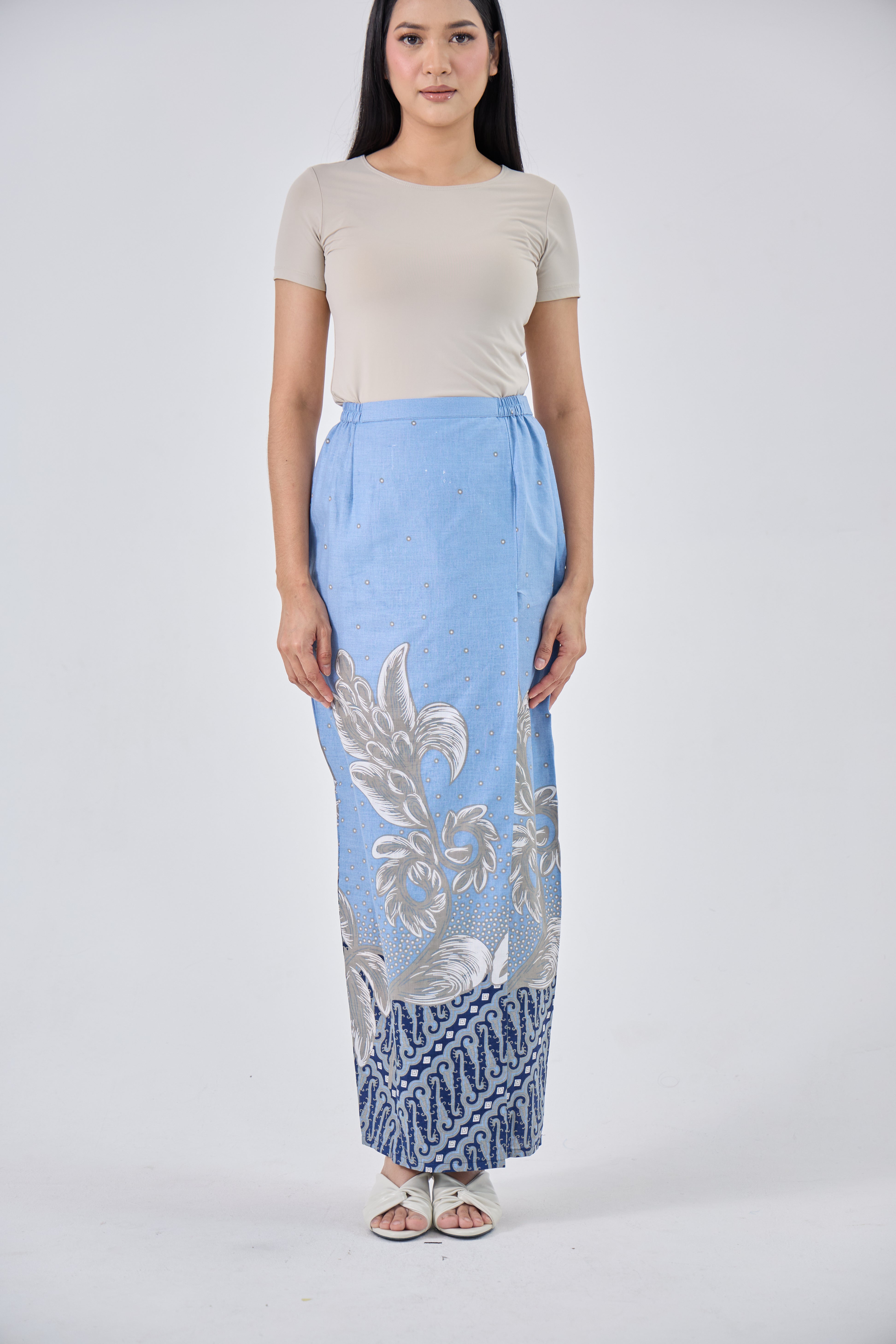 Masayu in Blue
