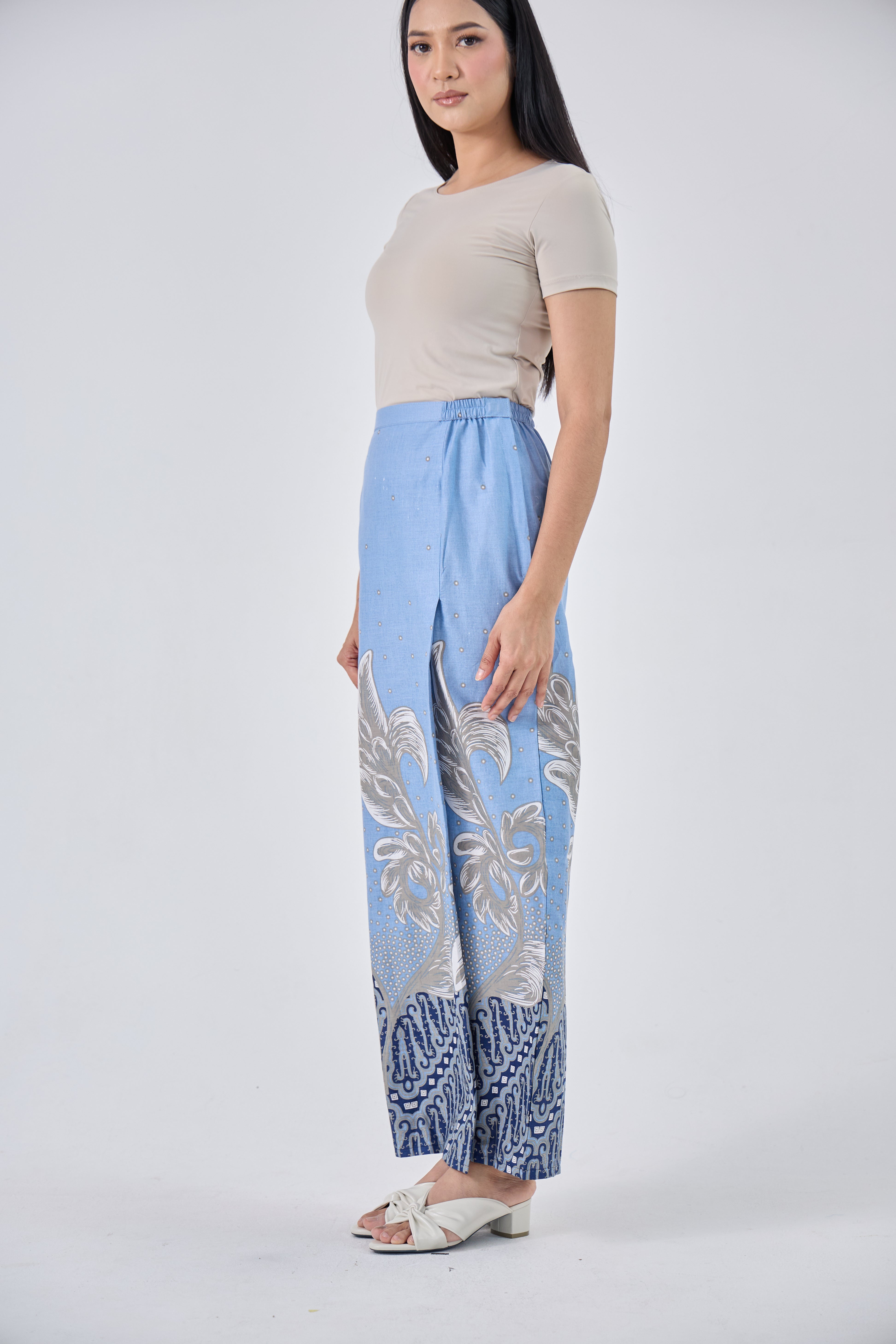 Masayu in Blue