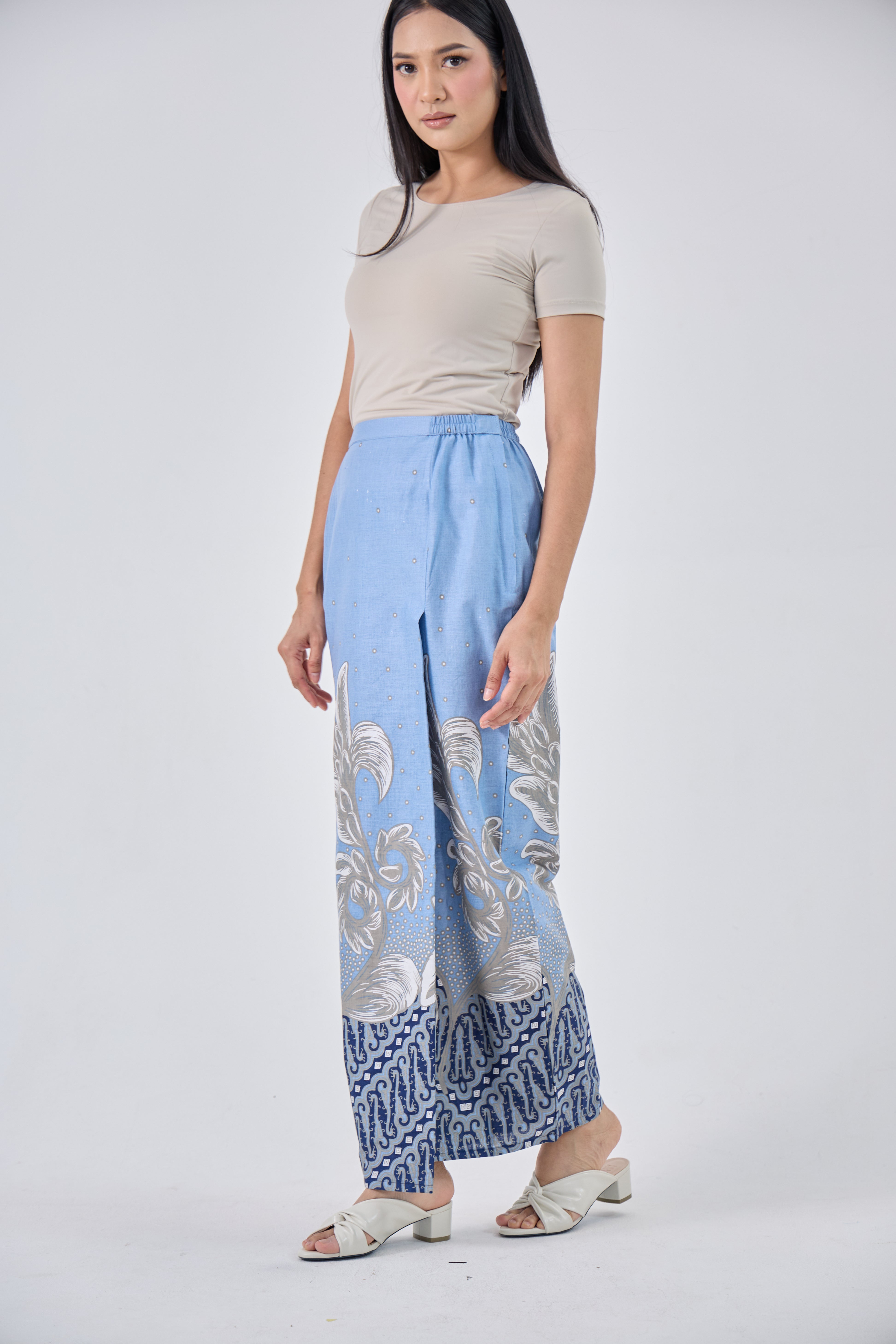 Masayu in Blue