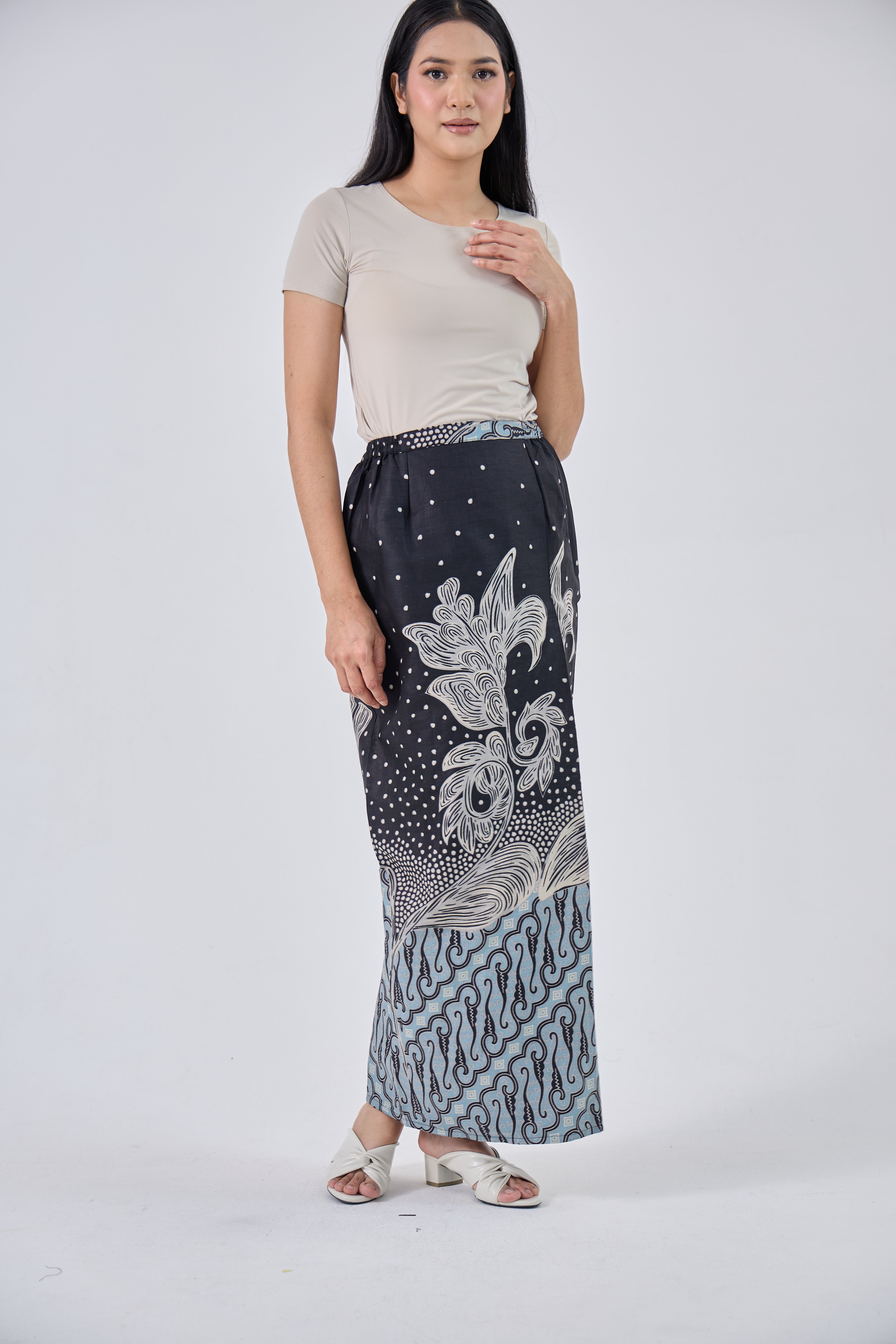 Masayu in Black