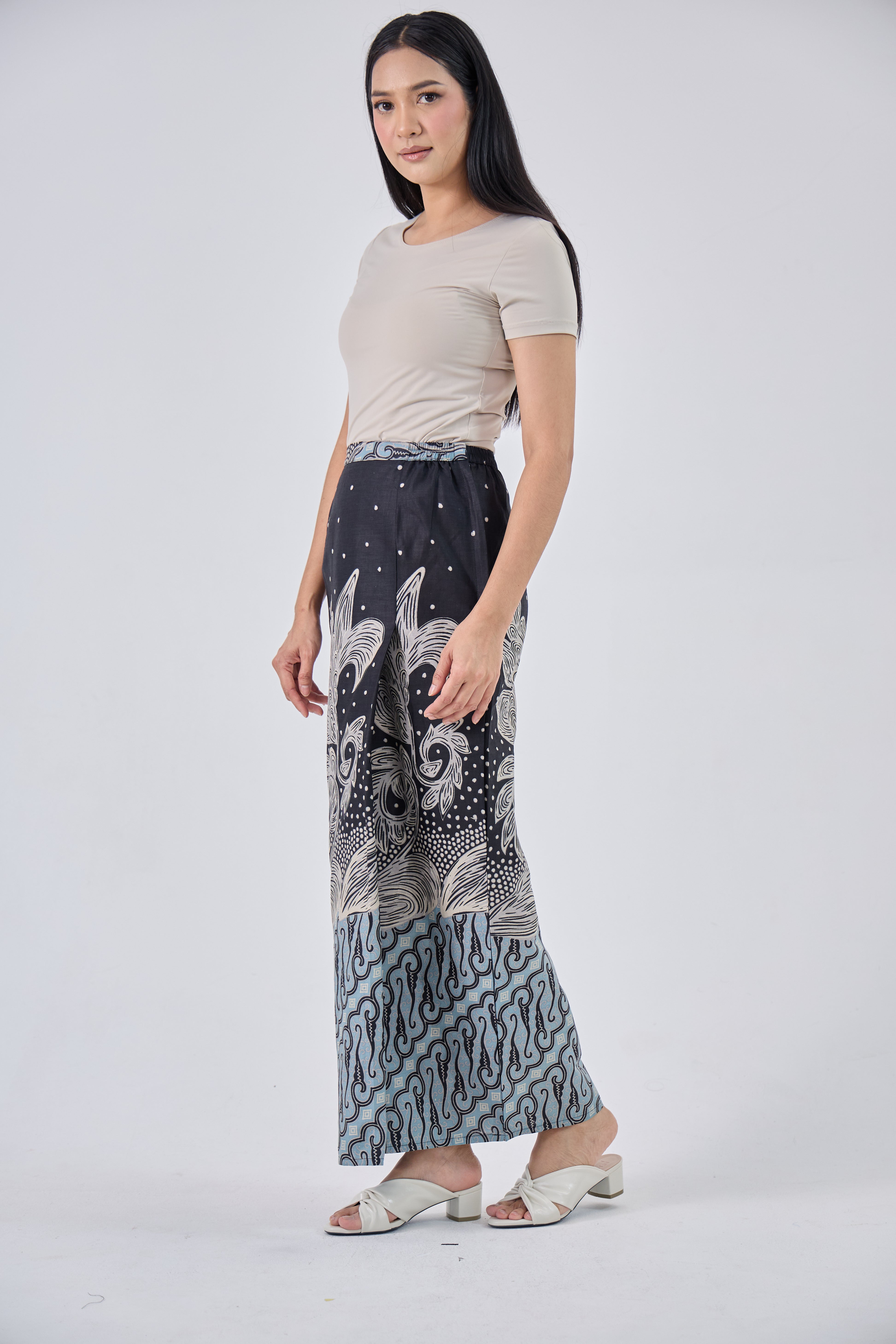 Masayu in Black