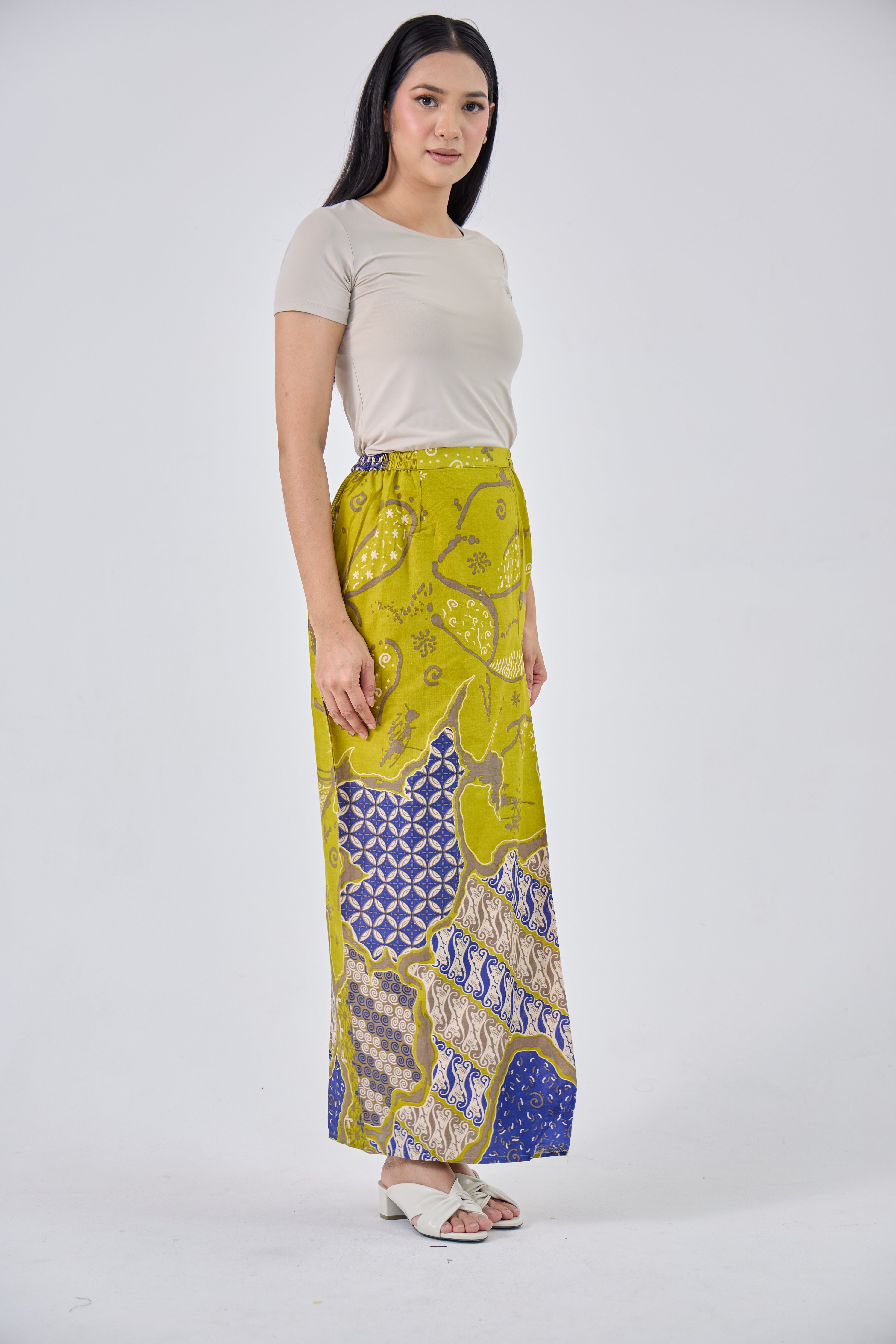 Mirah in Yellow