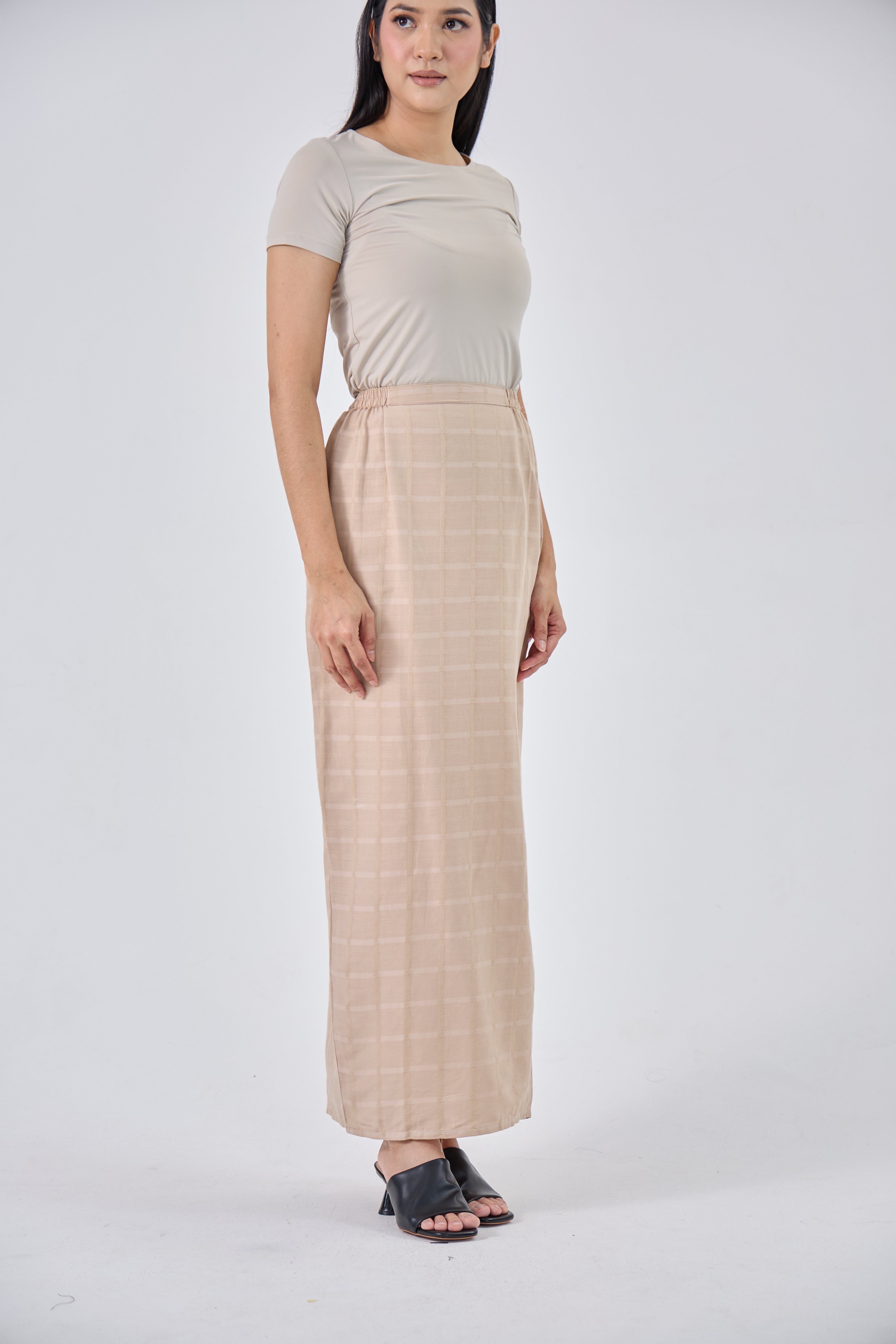 Mutiara in Brown