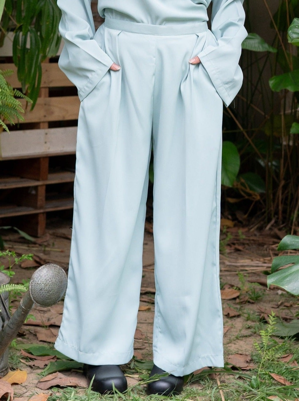 Edza Palazzo in Mint Green