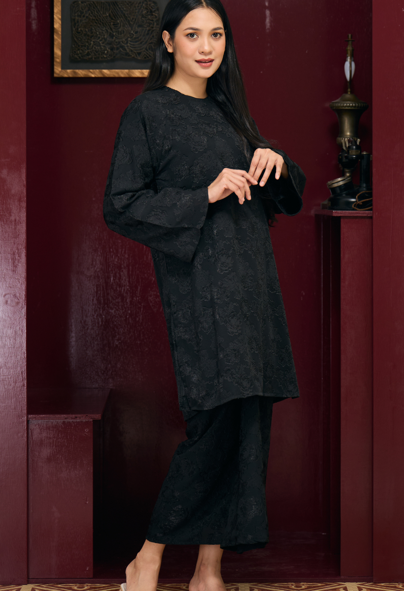 Lane in Black