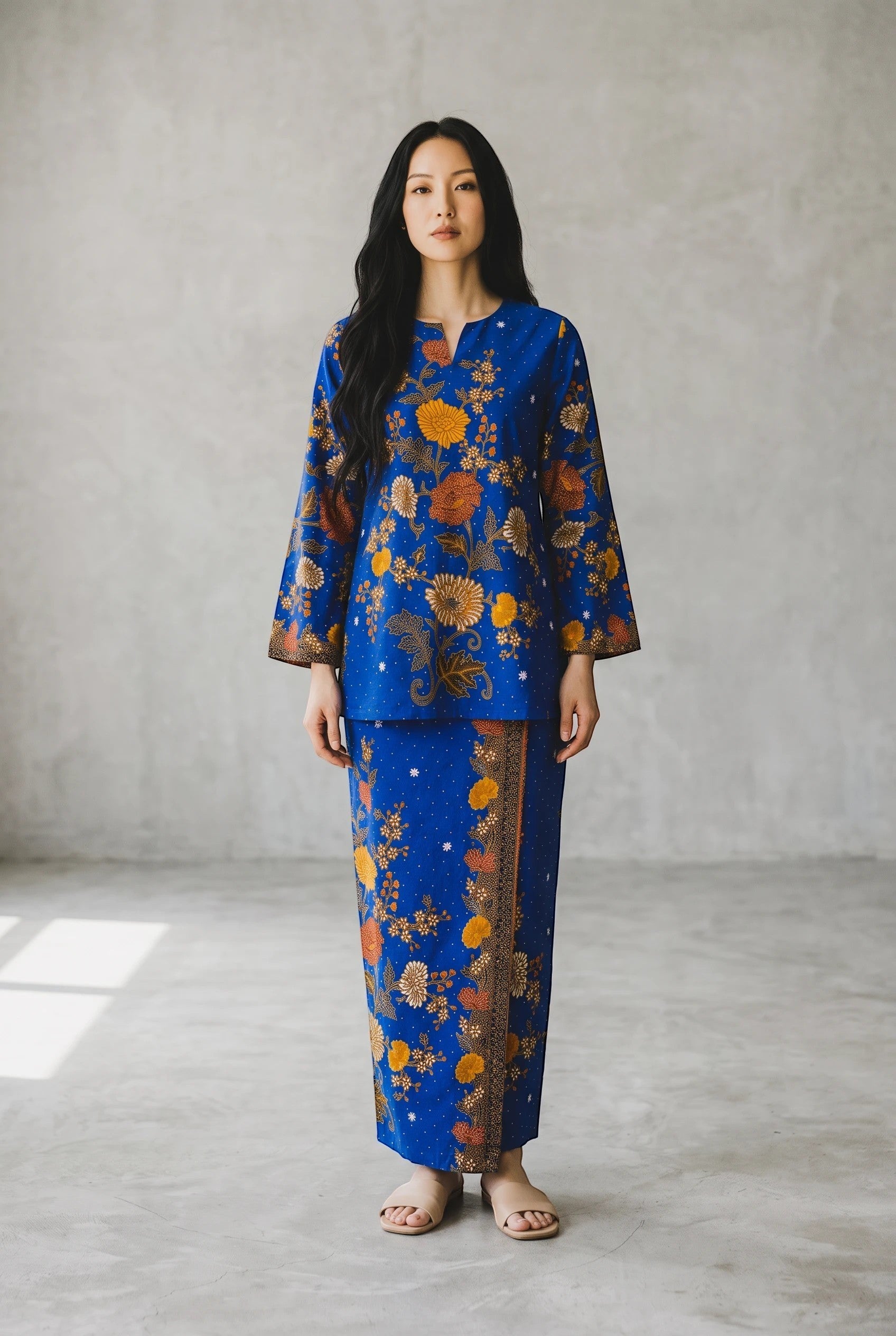 Nayra in Royal Blue