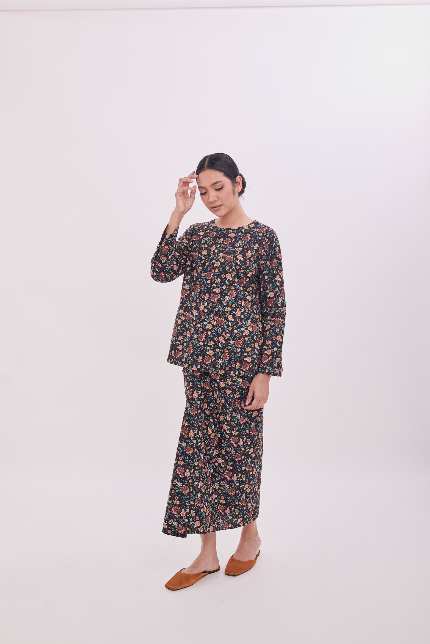 Jalwa Top in Black