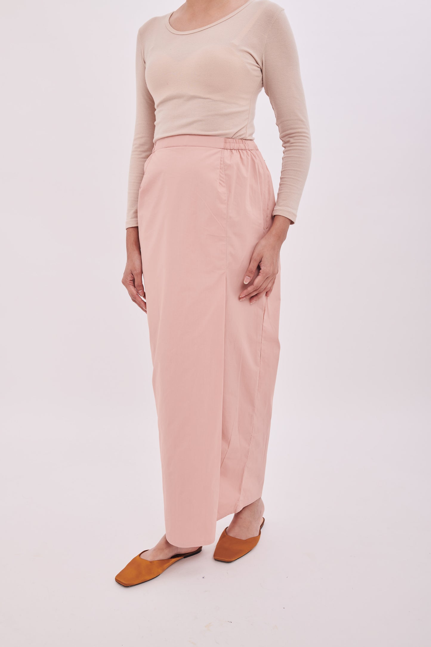 Nabilah Sarung in Nude