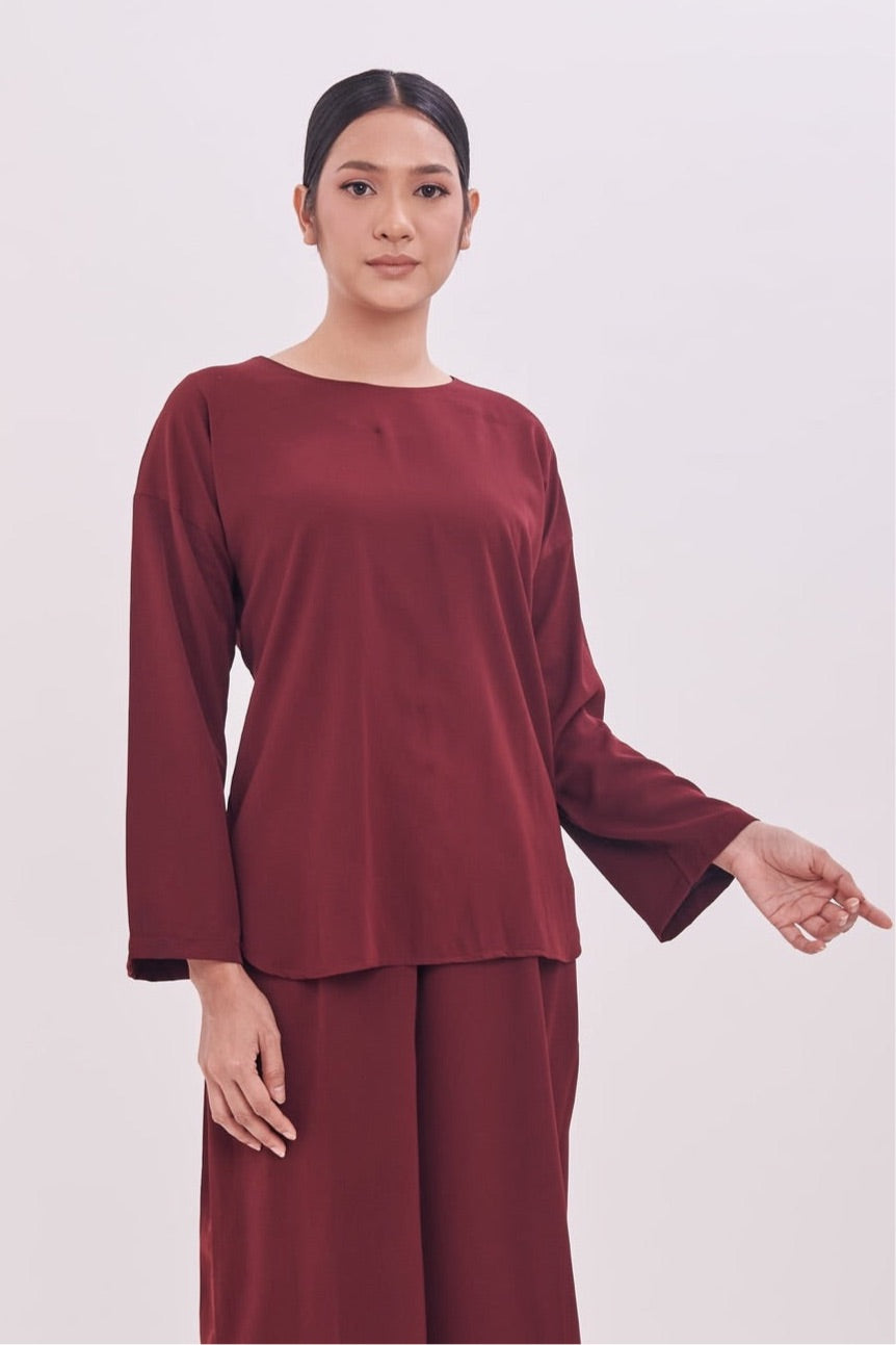 Edza Top in Maroon