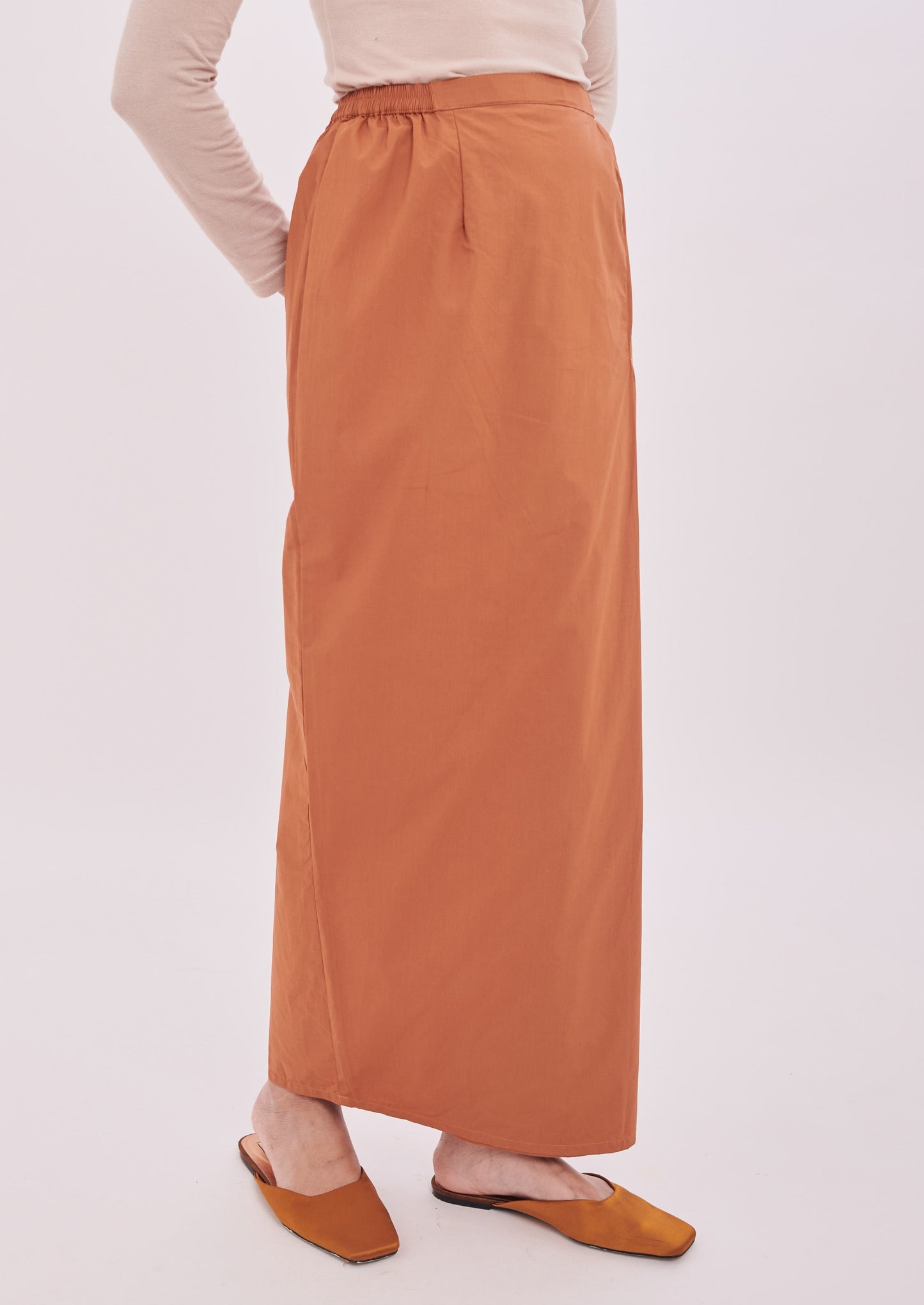 Nabilah Sarung in Brown