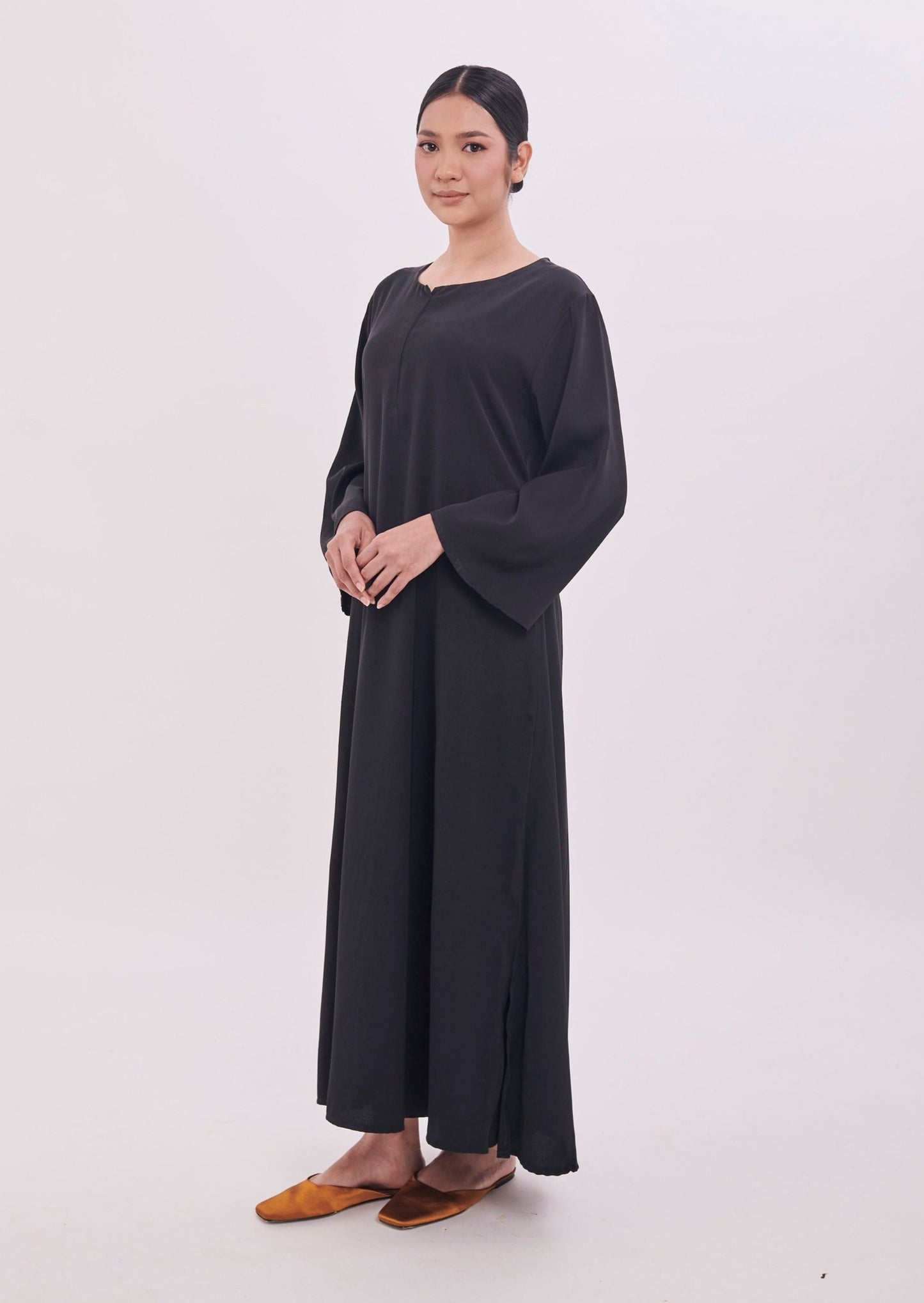 Edza Maxi Dress in Black