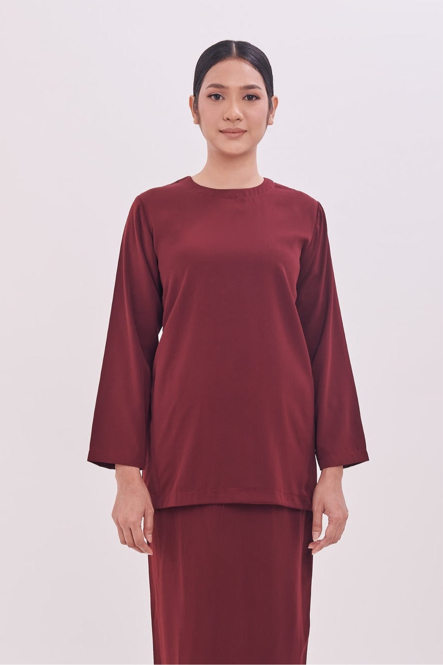 Edza Blouse in Maroon