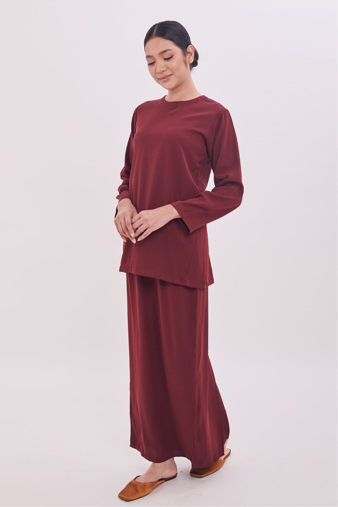 Edza Blouse in Maroon