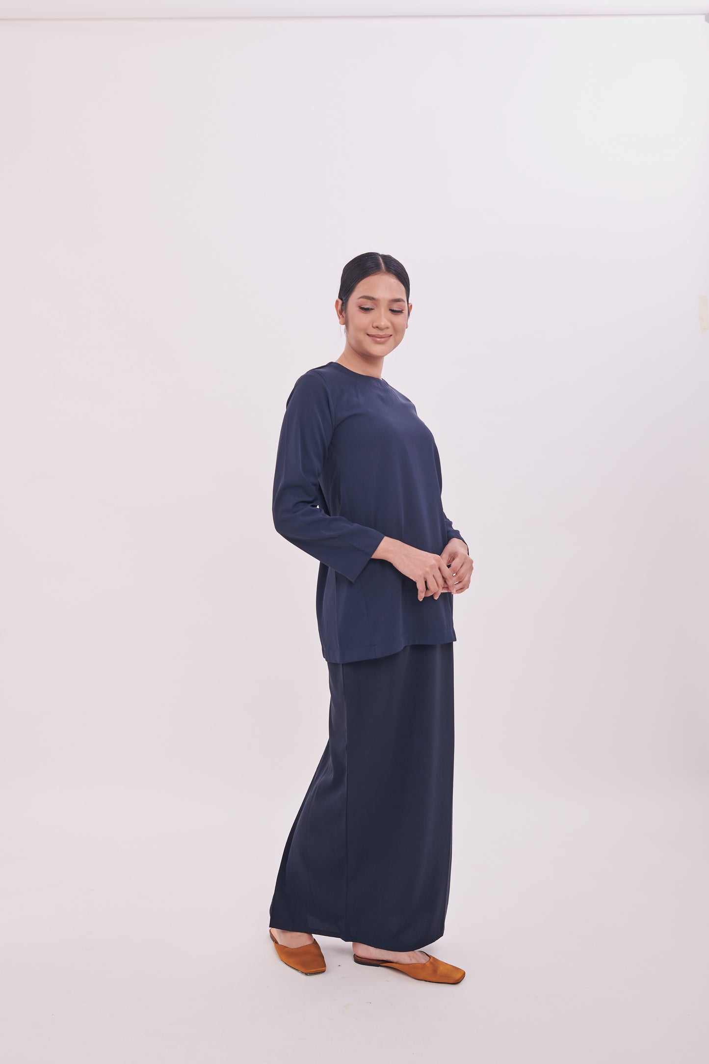 Edza Mini in Dark Blue