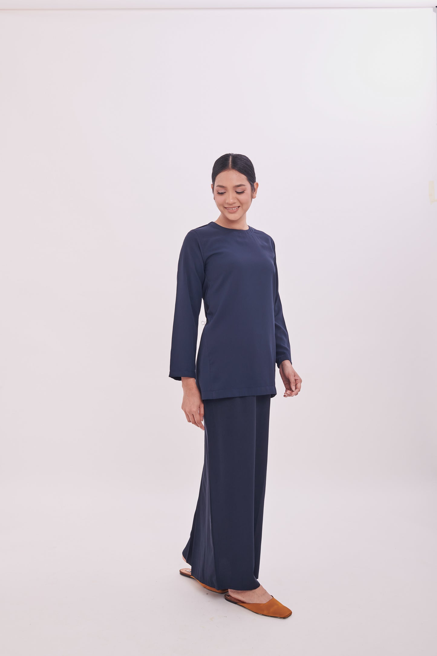 Edza Mini in Dark Blue