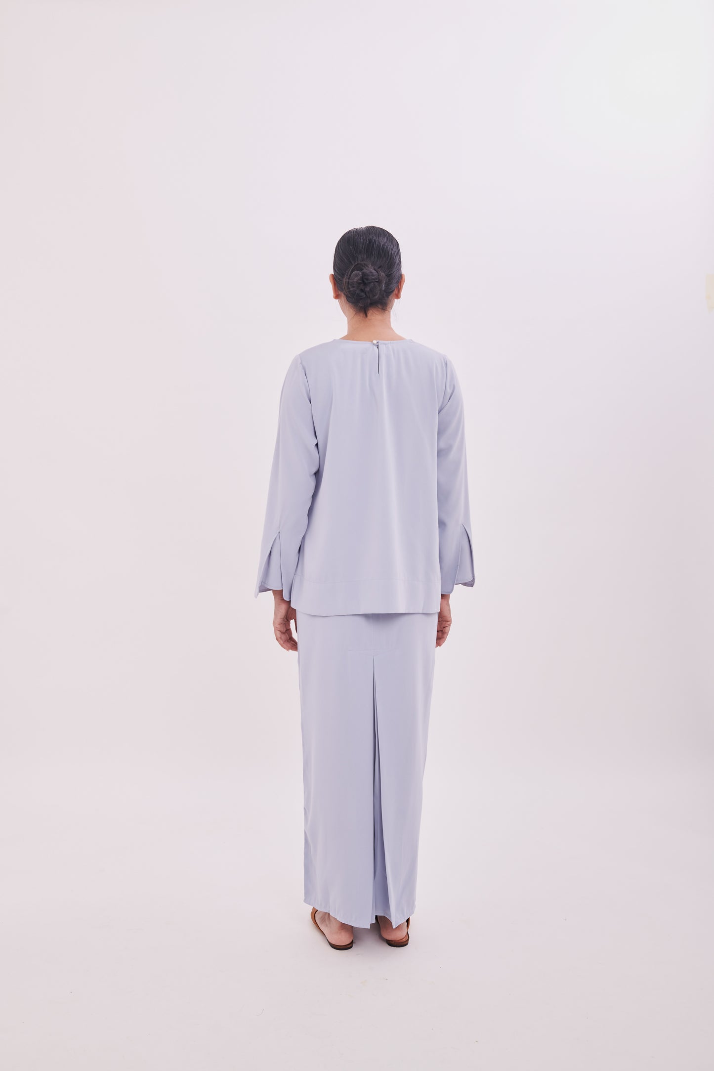 Edza Scallop Top in Grey