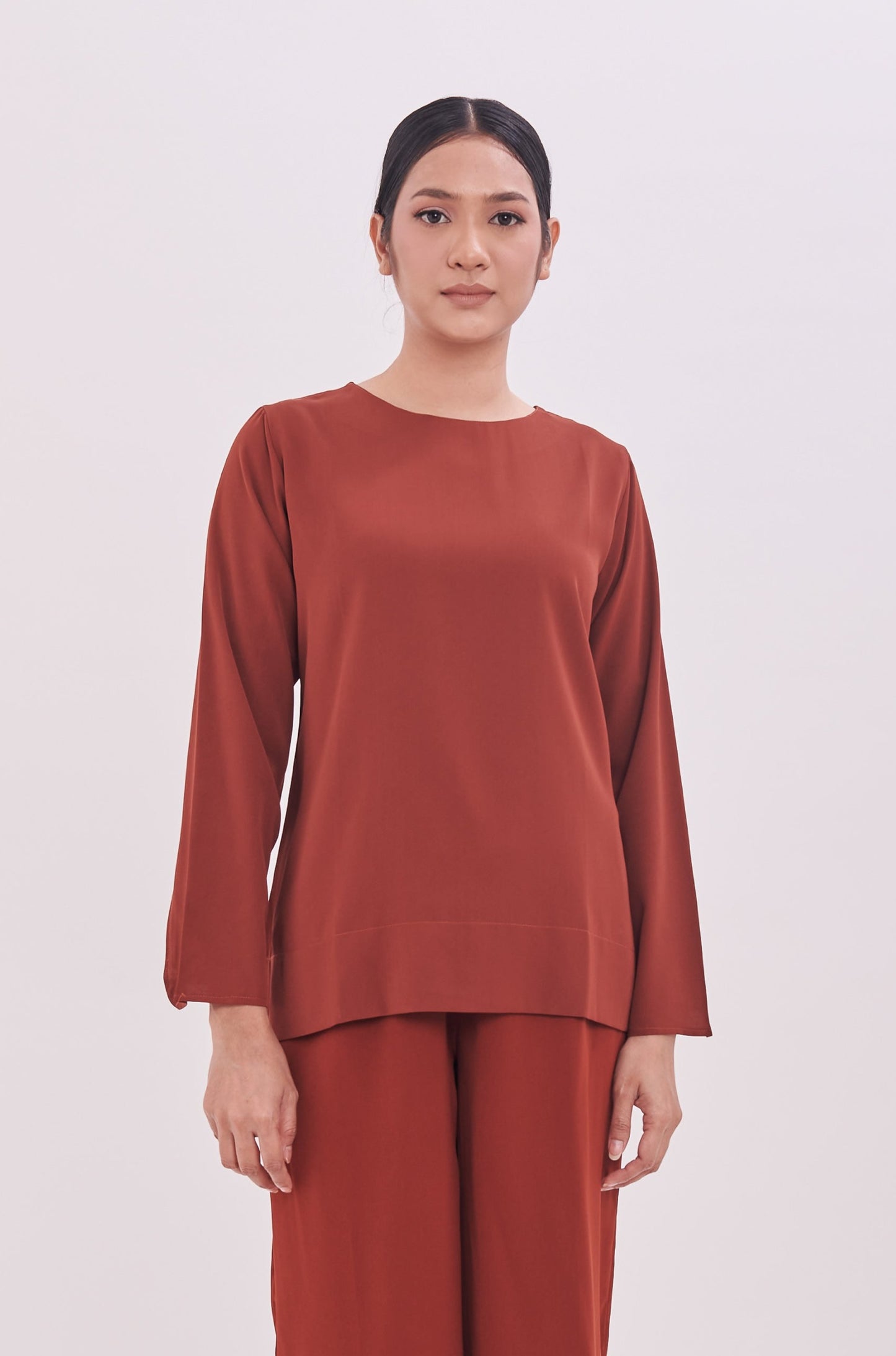 Edza Scallop Top in Brown