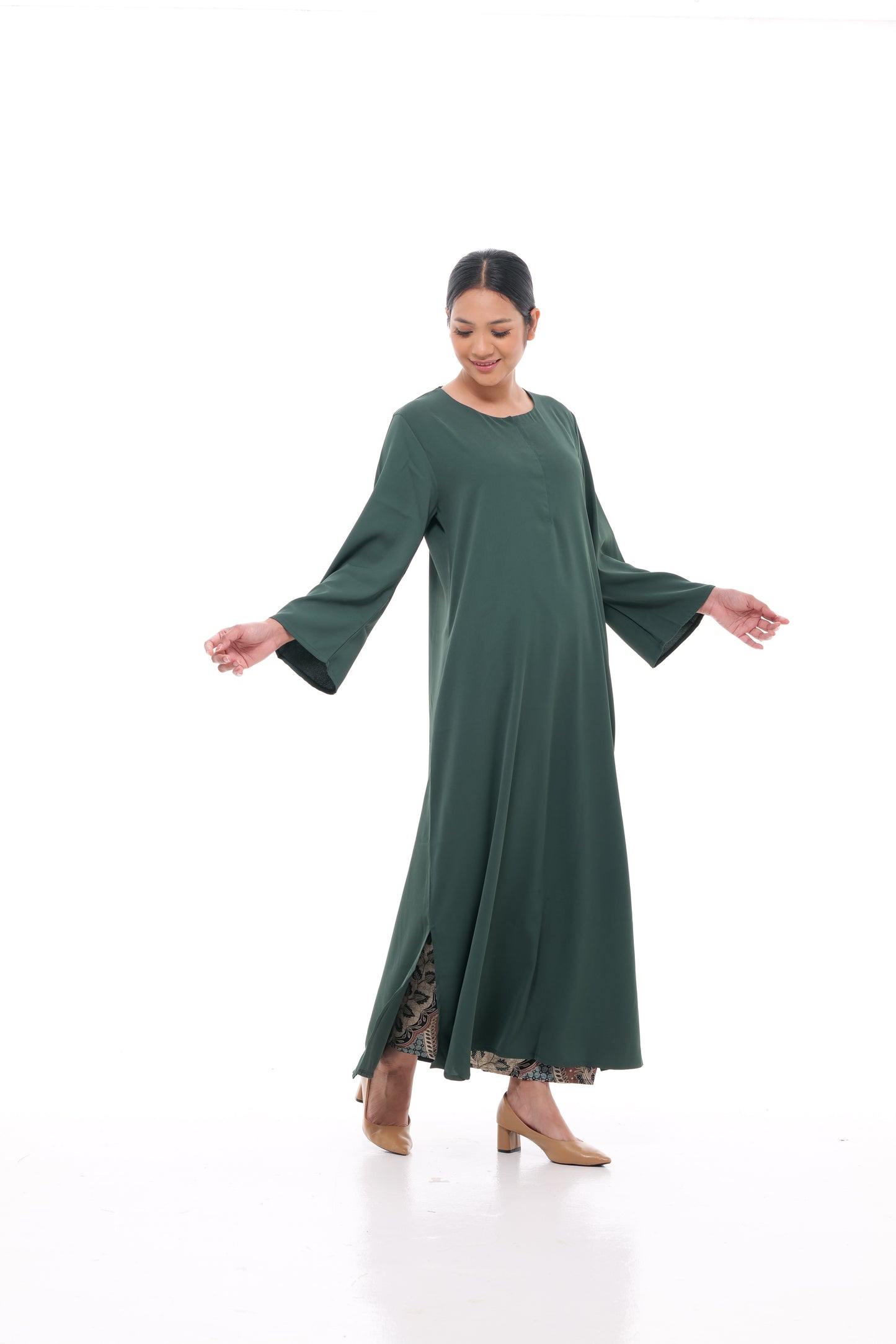 Edza Maxi Dress in Dark Green