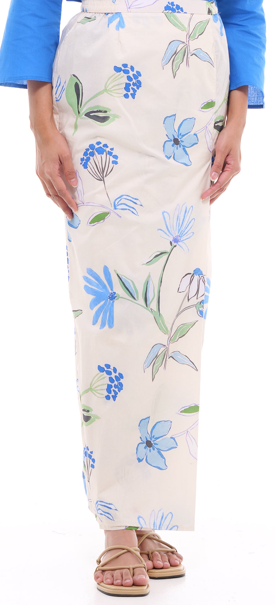 Jamilah Sarung in White and Blue