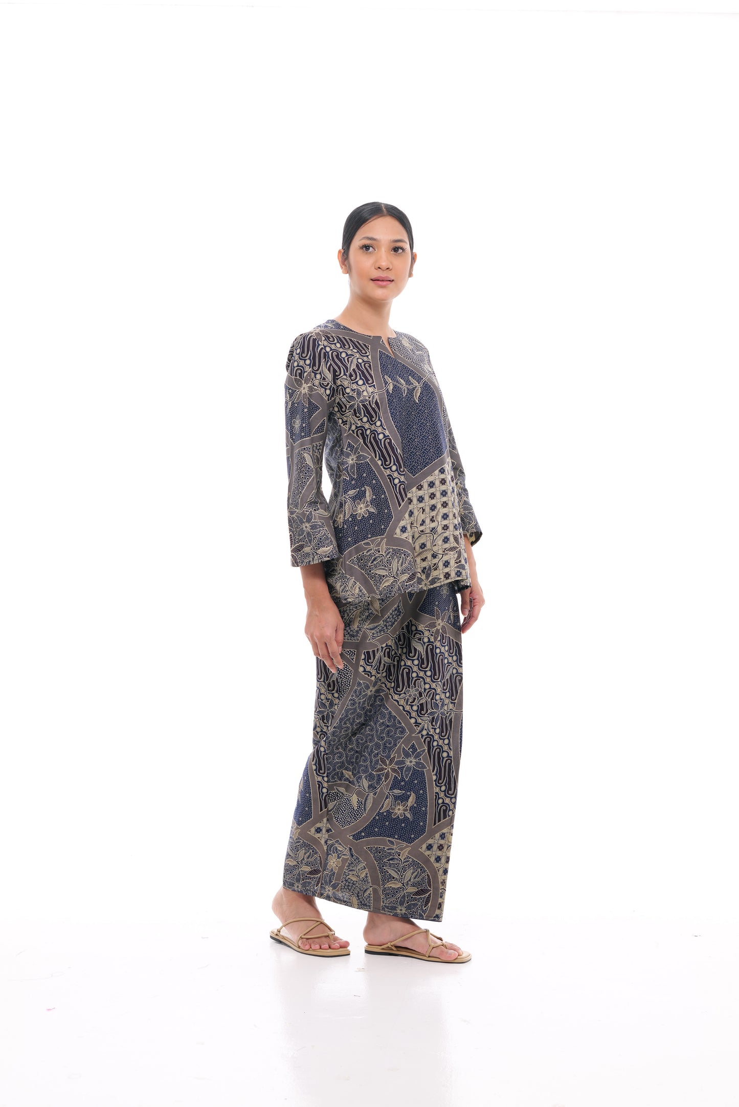 Junaida Top in Blue